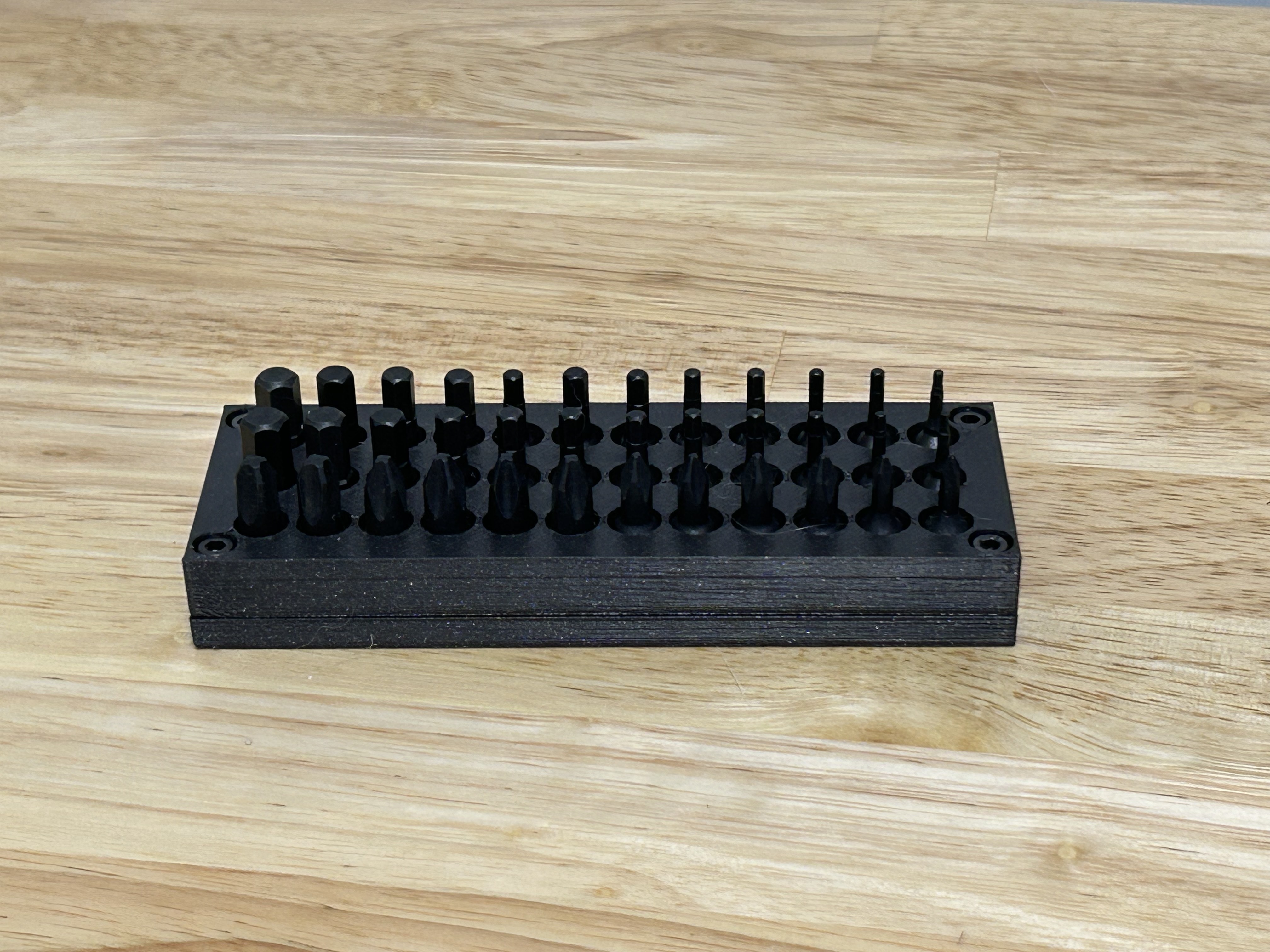 LTT Screwdriver Bit Storage by Rishka Download free STL