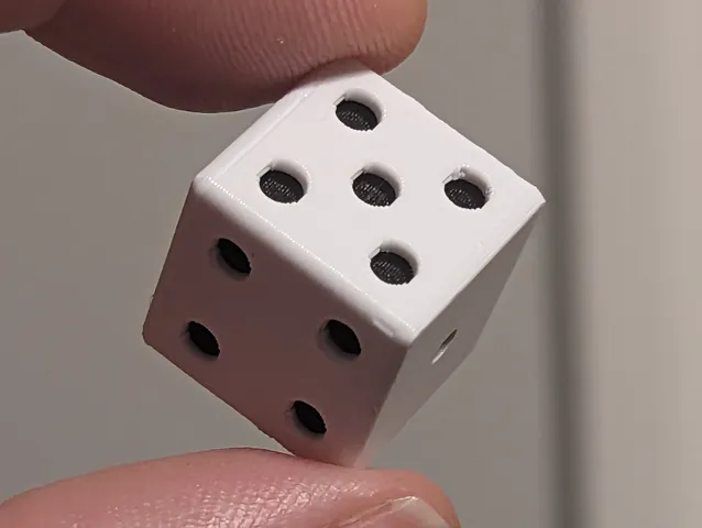 Custom Multicolor Dice with OpenSCAD