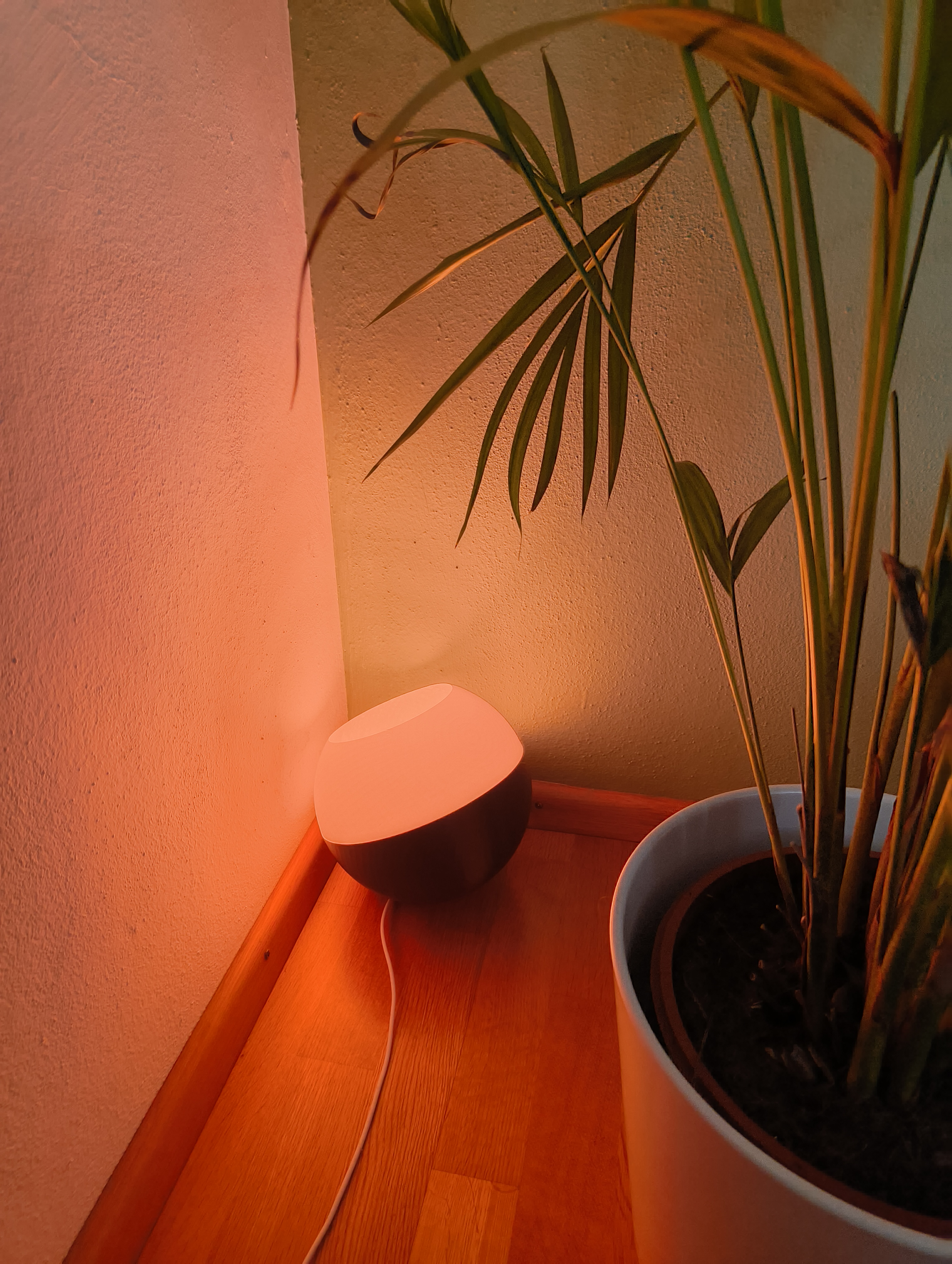 Spherical Lamp for ambient light