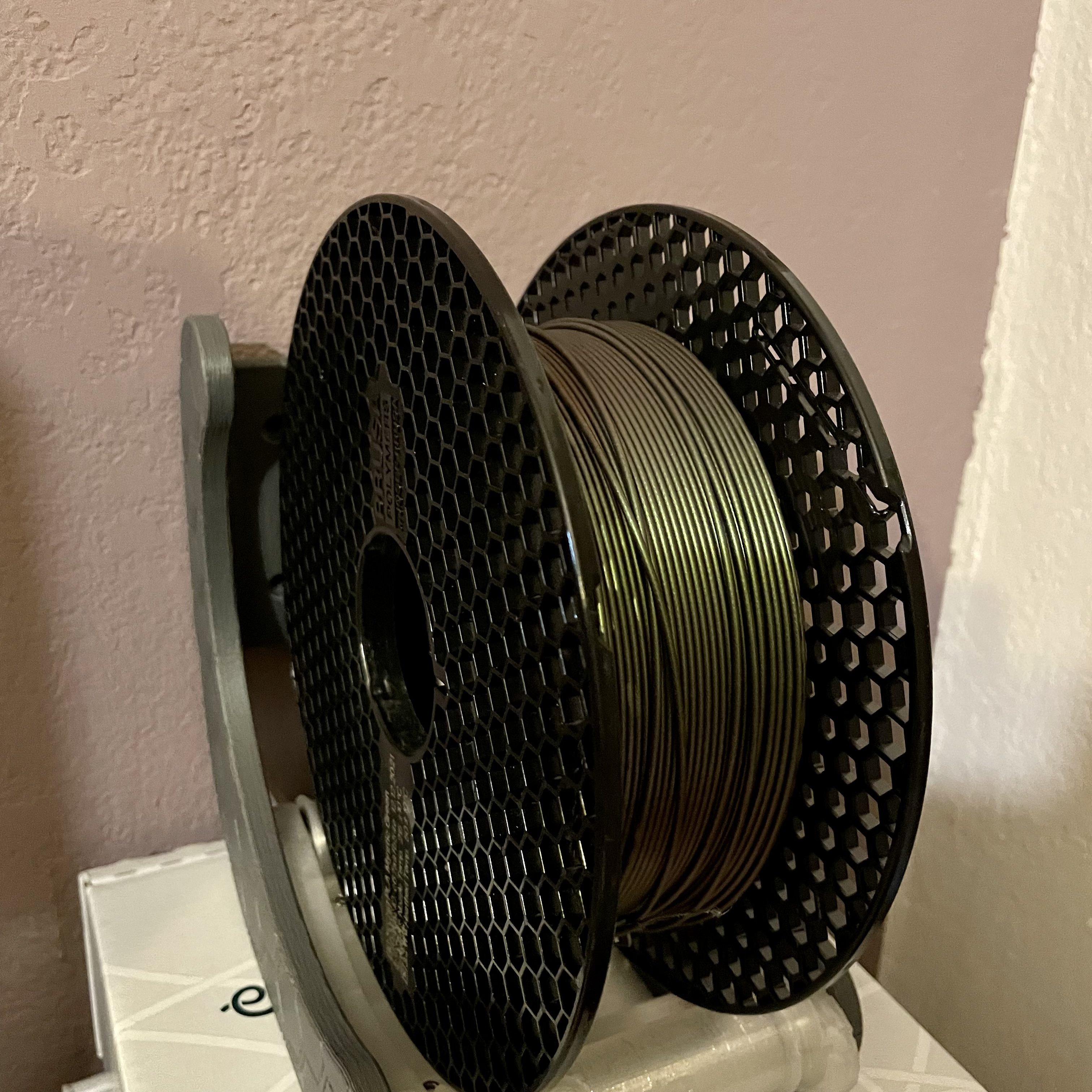 Miniatura 3 do modelo 3D ULTIMATE Spool holder wall mounts