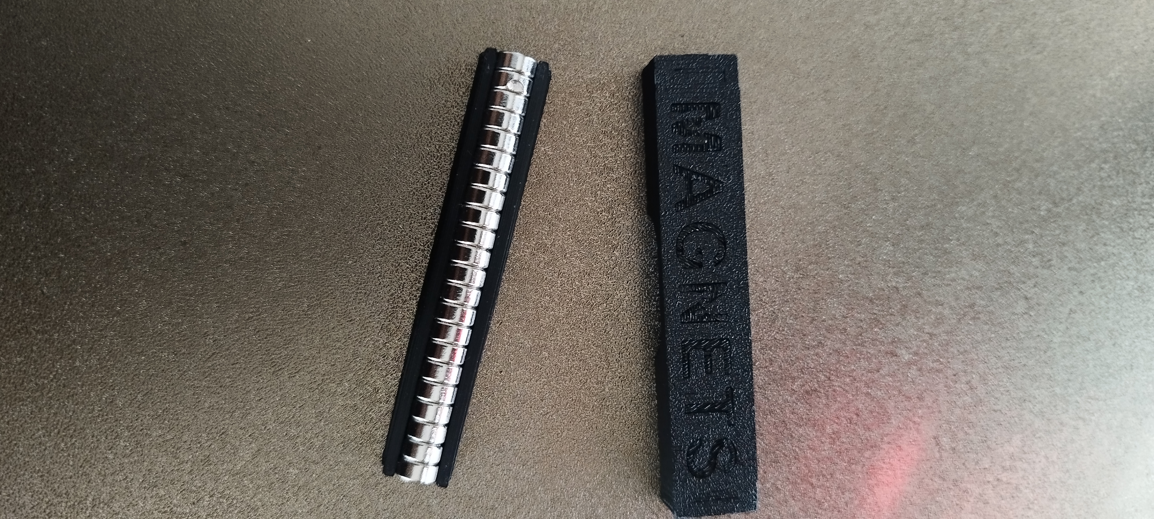 Magnets box