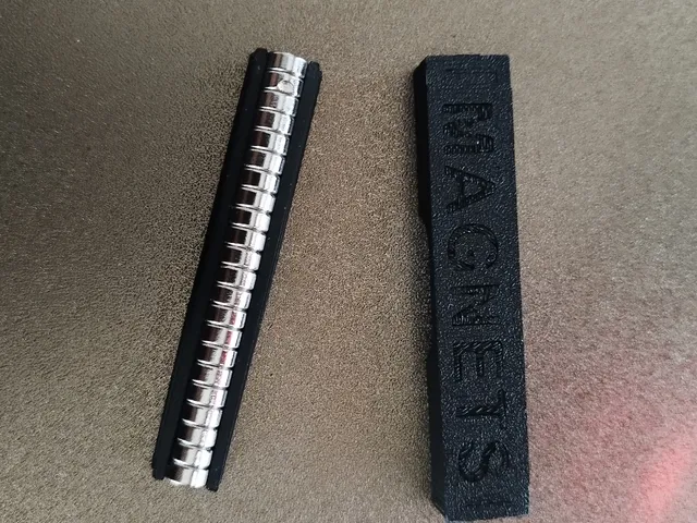 Magnets box