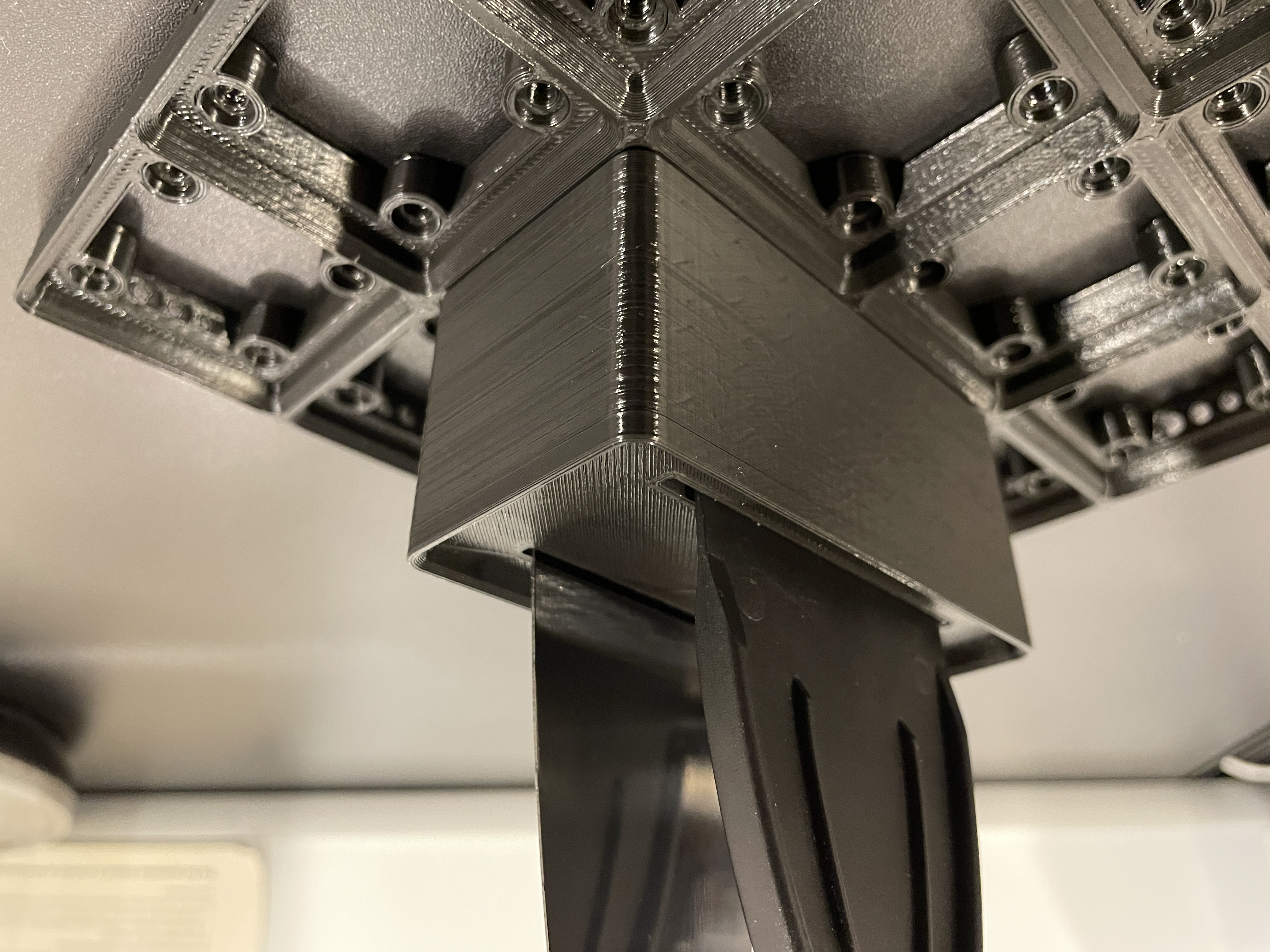 Miniatura 2 do modelo 3D Gridfinity Printbed Scraper Holder