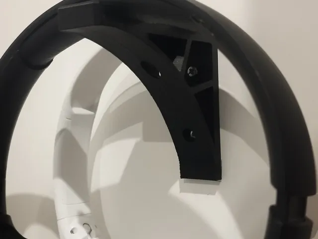 Headphones wall mount for 2