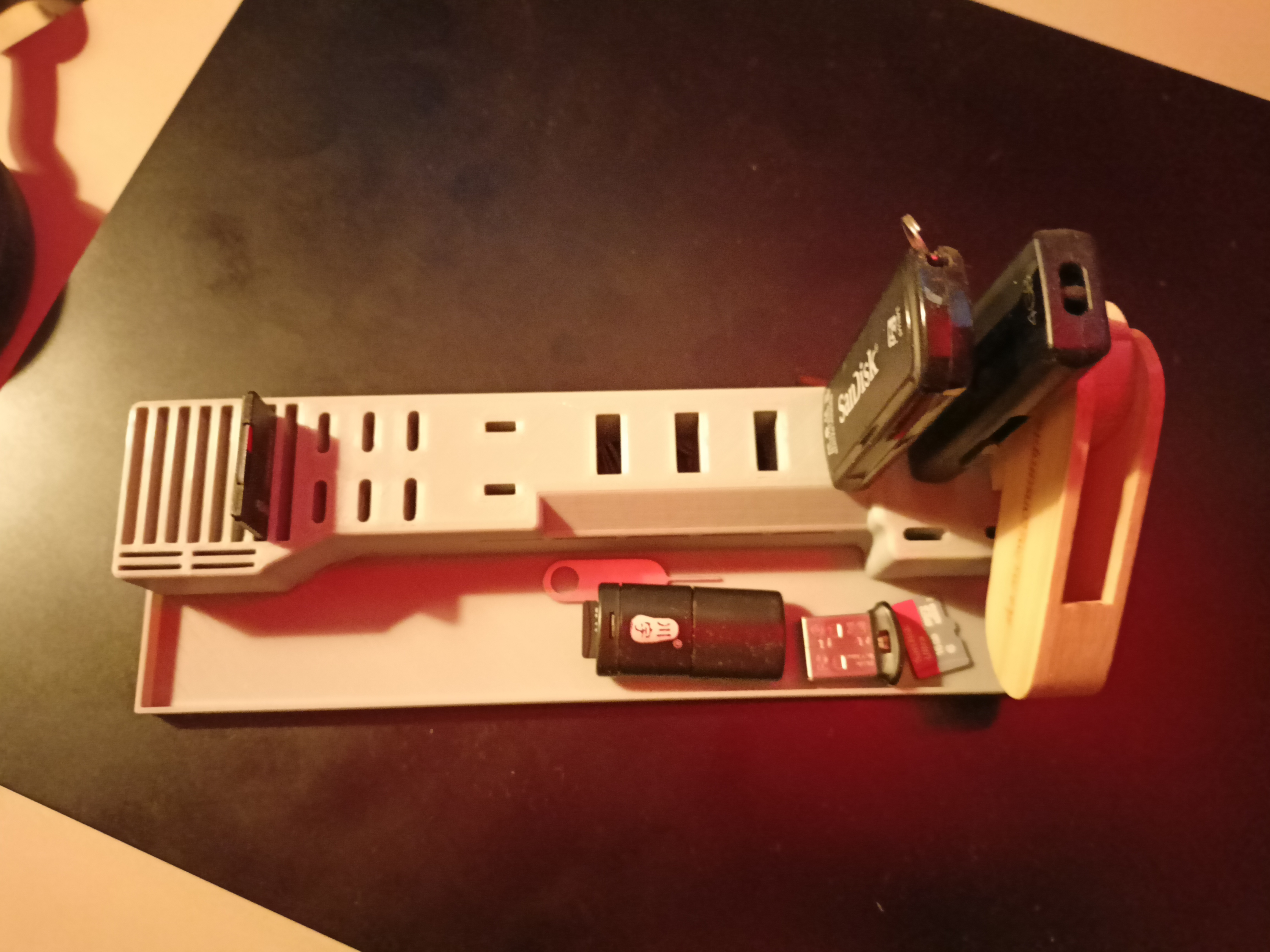 Multipurpose Holder [USB-A, USB-C, HDMI Type D, SD, MicroSD]