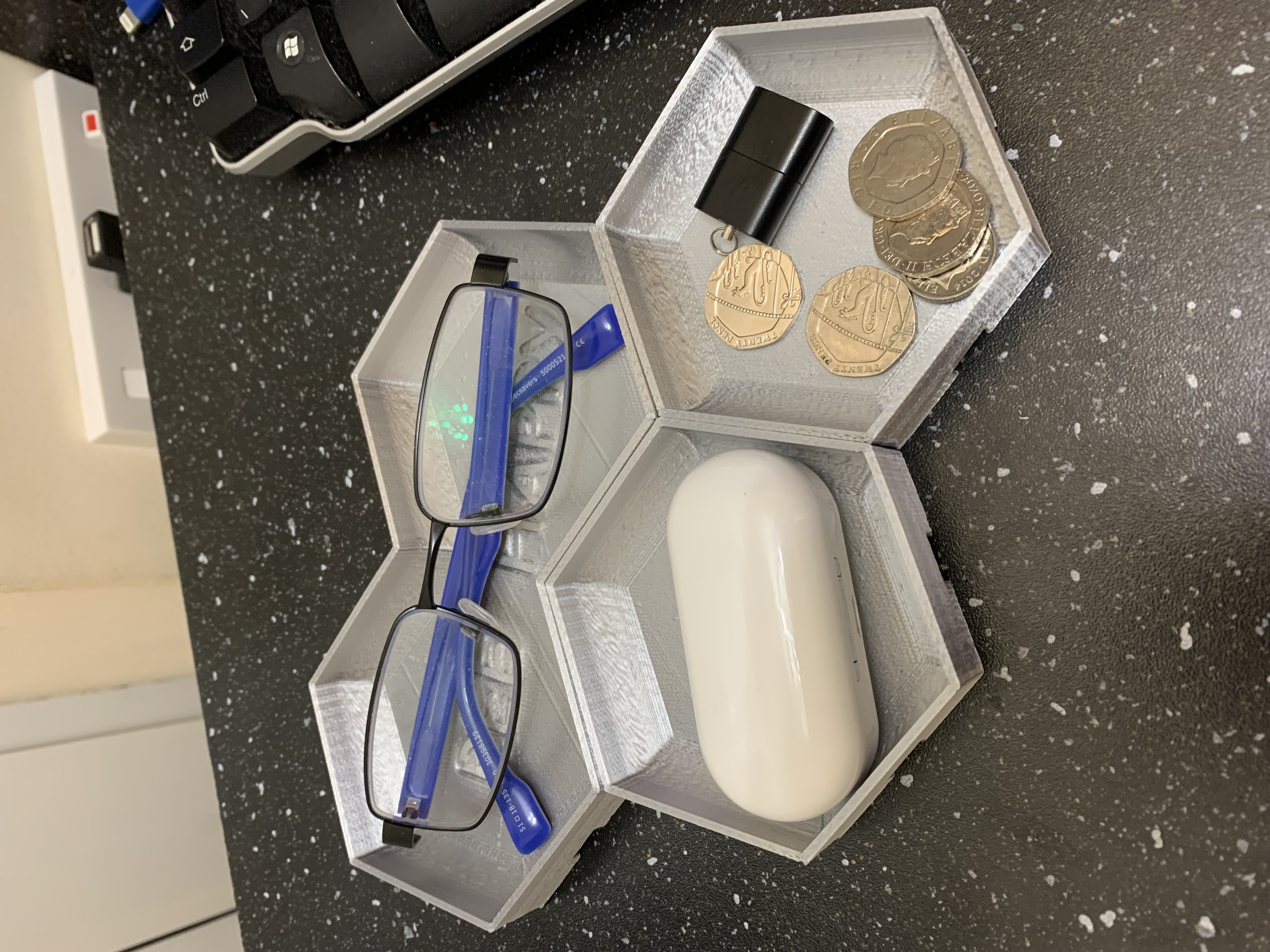 Honeycomb catch all tray-modular