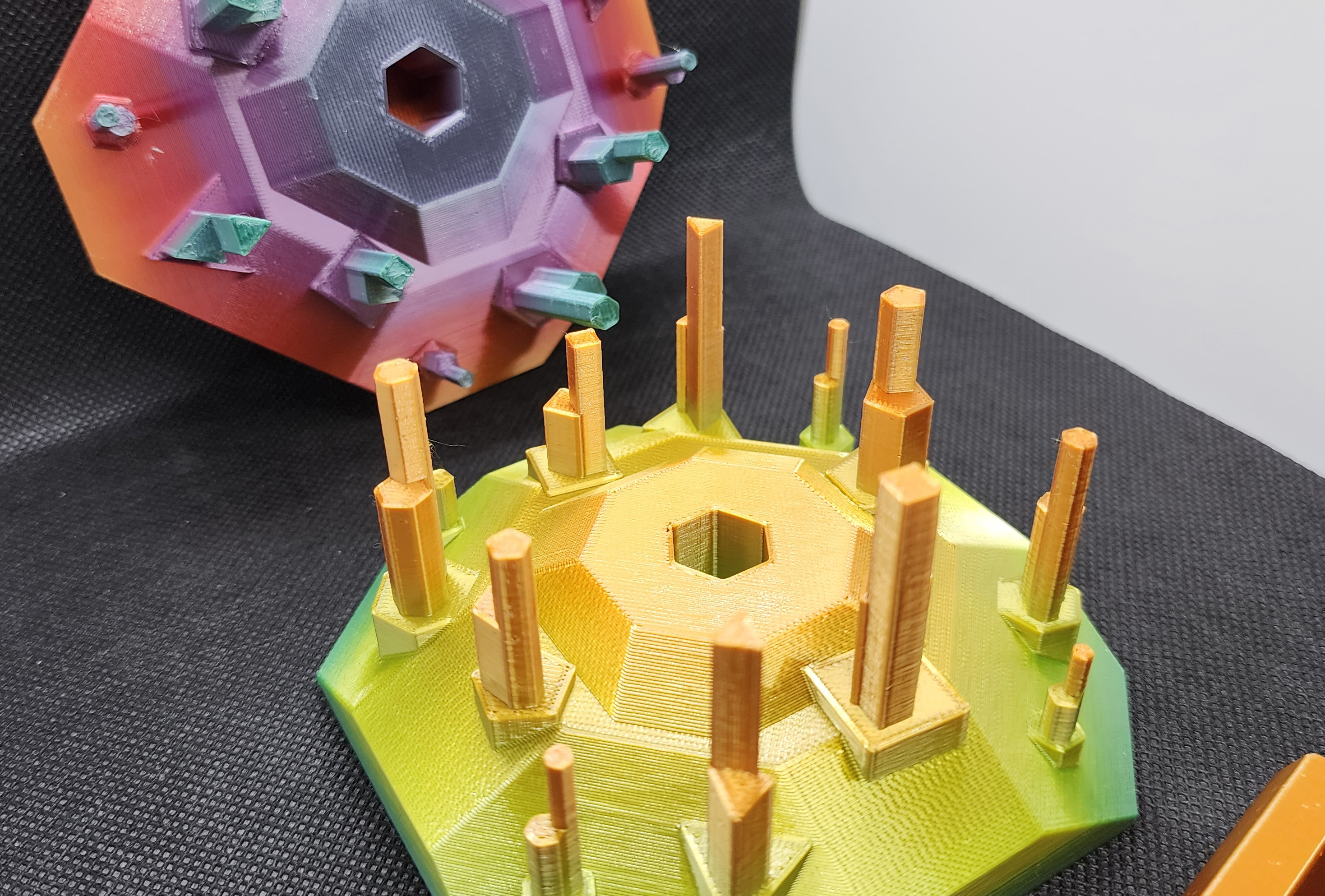 Miniatura 2 do modelo 3D Anti-Gravity Table 3 piece