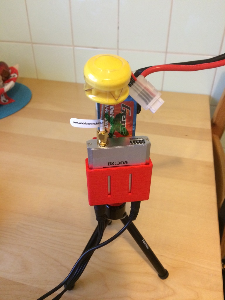Boscam 305 and Lipo Gens Ace 3S 2200mAh