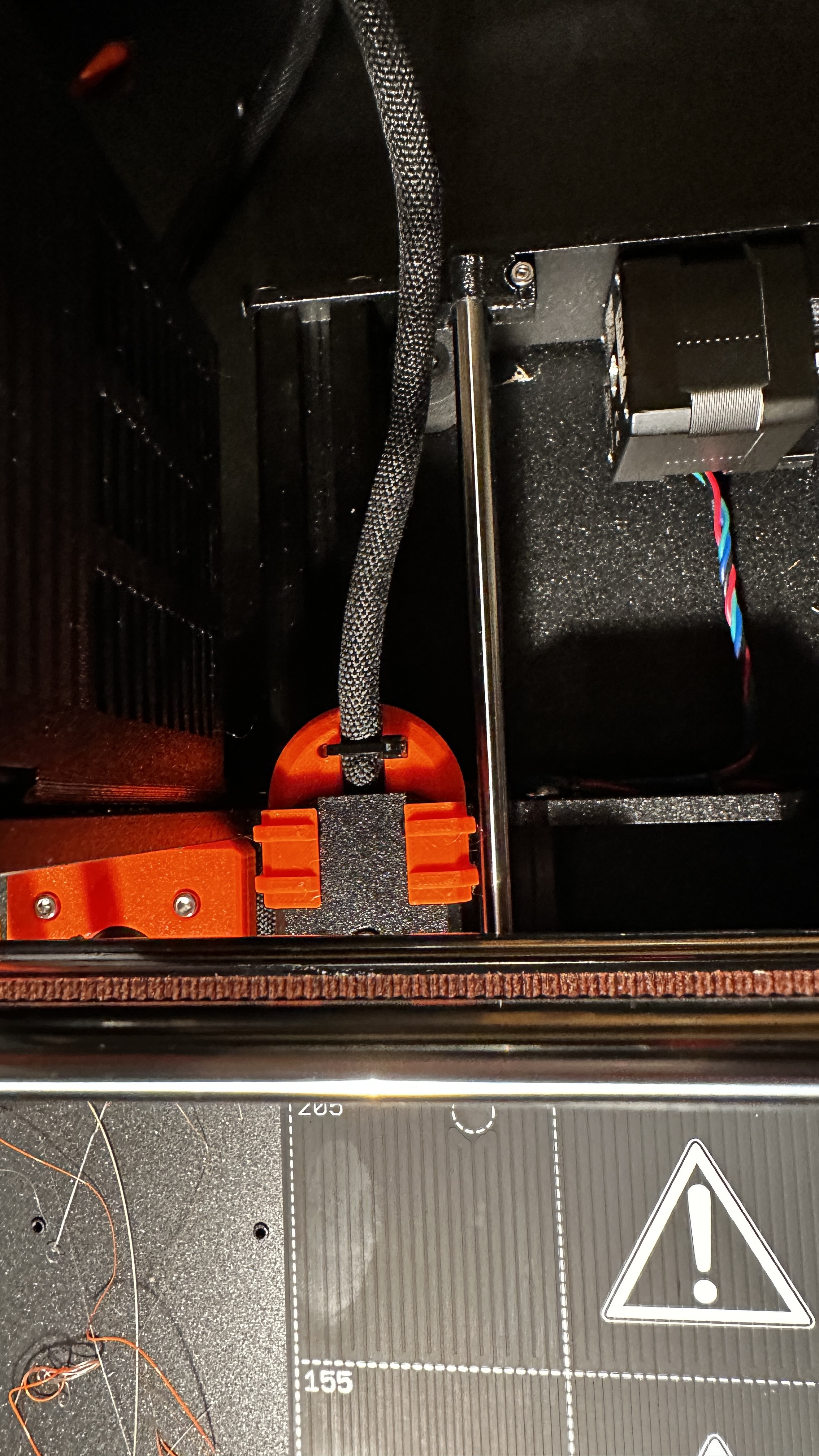 Heatbed Cable Support - Reinforced with ribs added zip tie holes