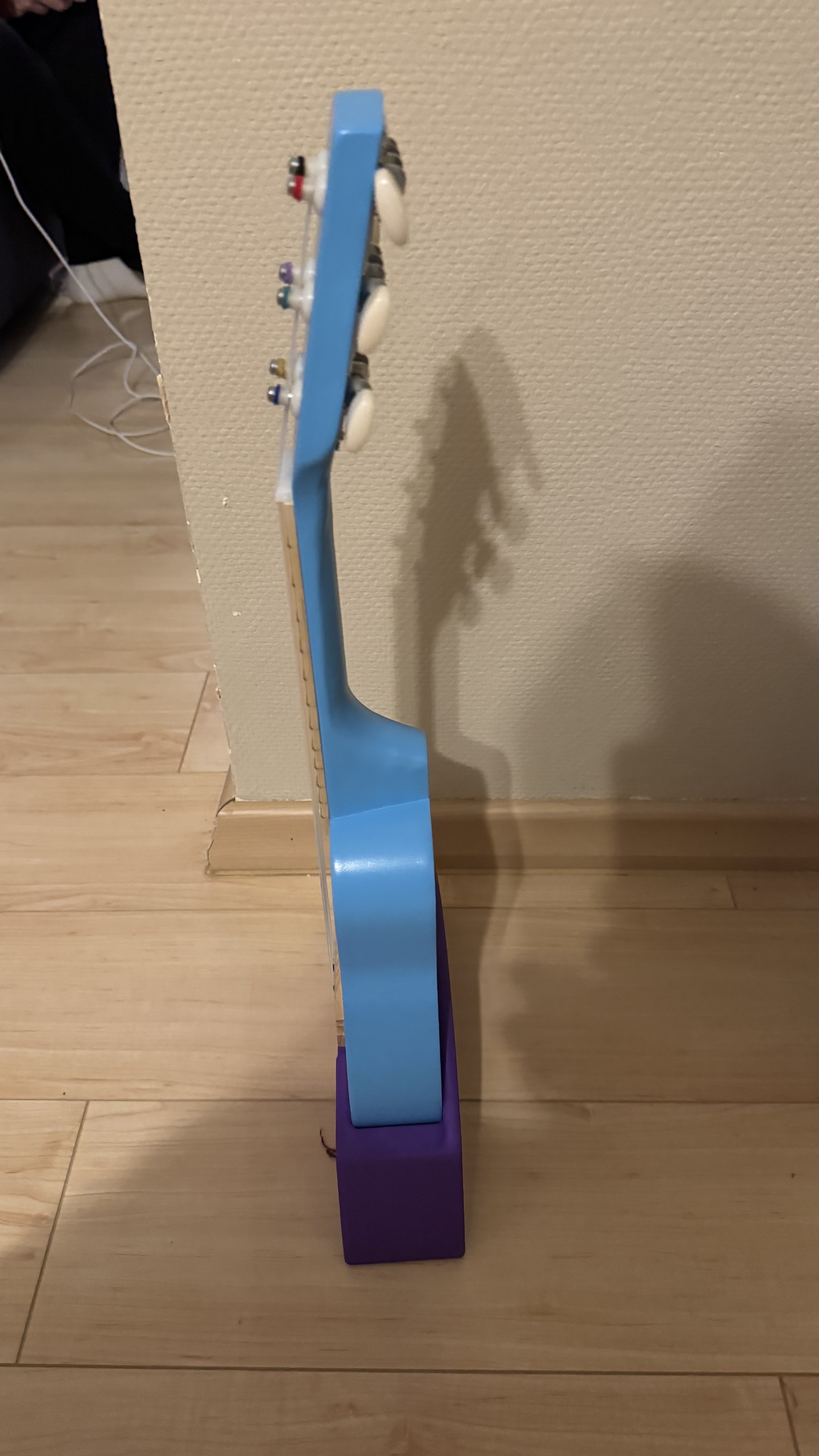 Ukulele stand