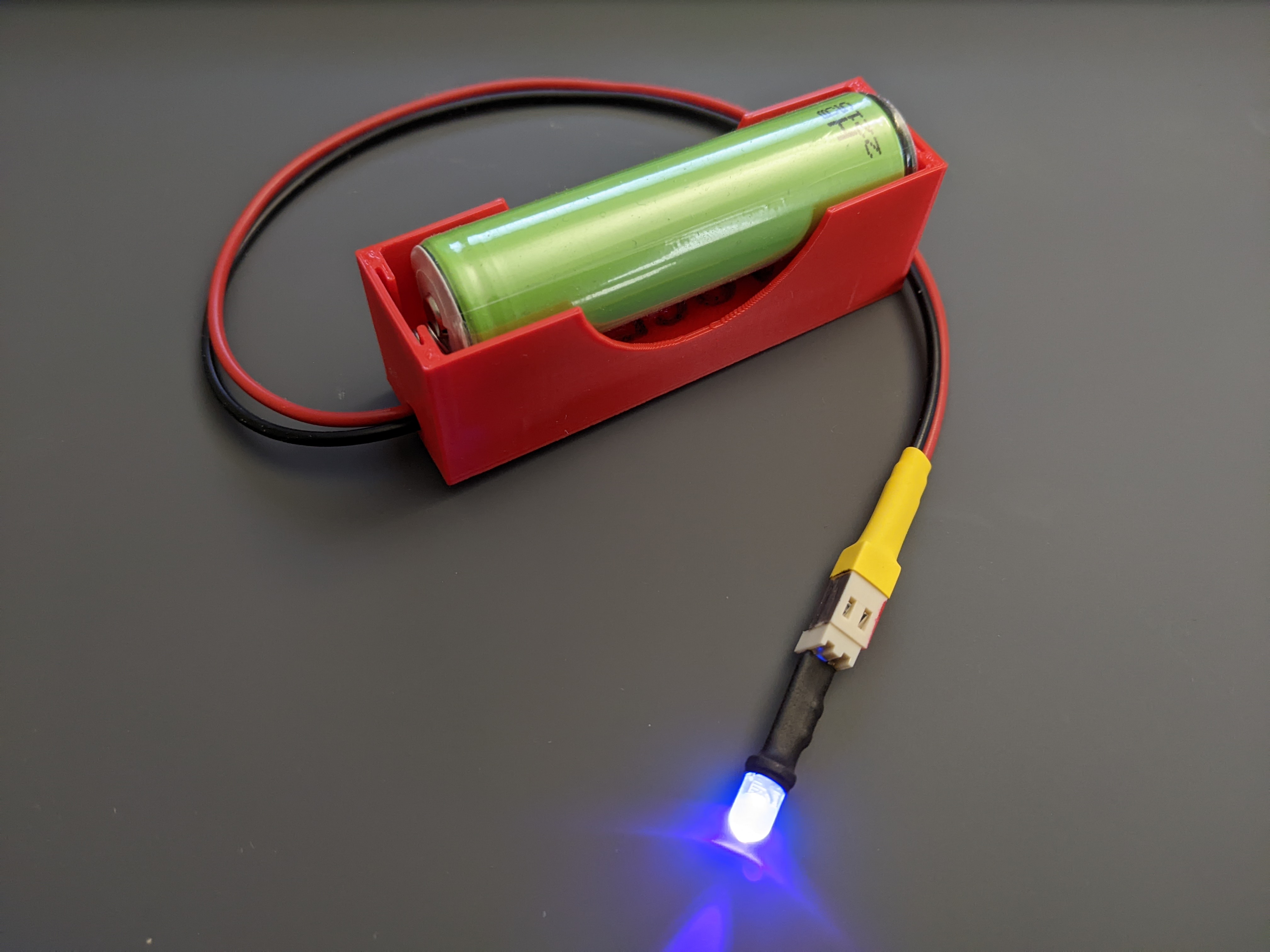 18650 powered battery pack by cryxli | Download free STL model ...