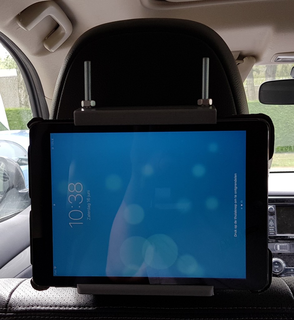 Universal Tablet Holder for in the Car by Nikonilex Download free STL