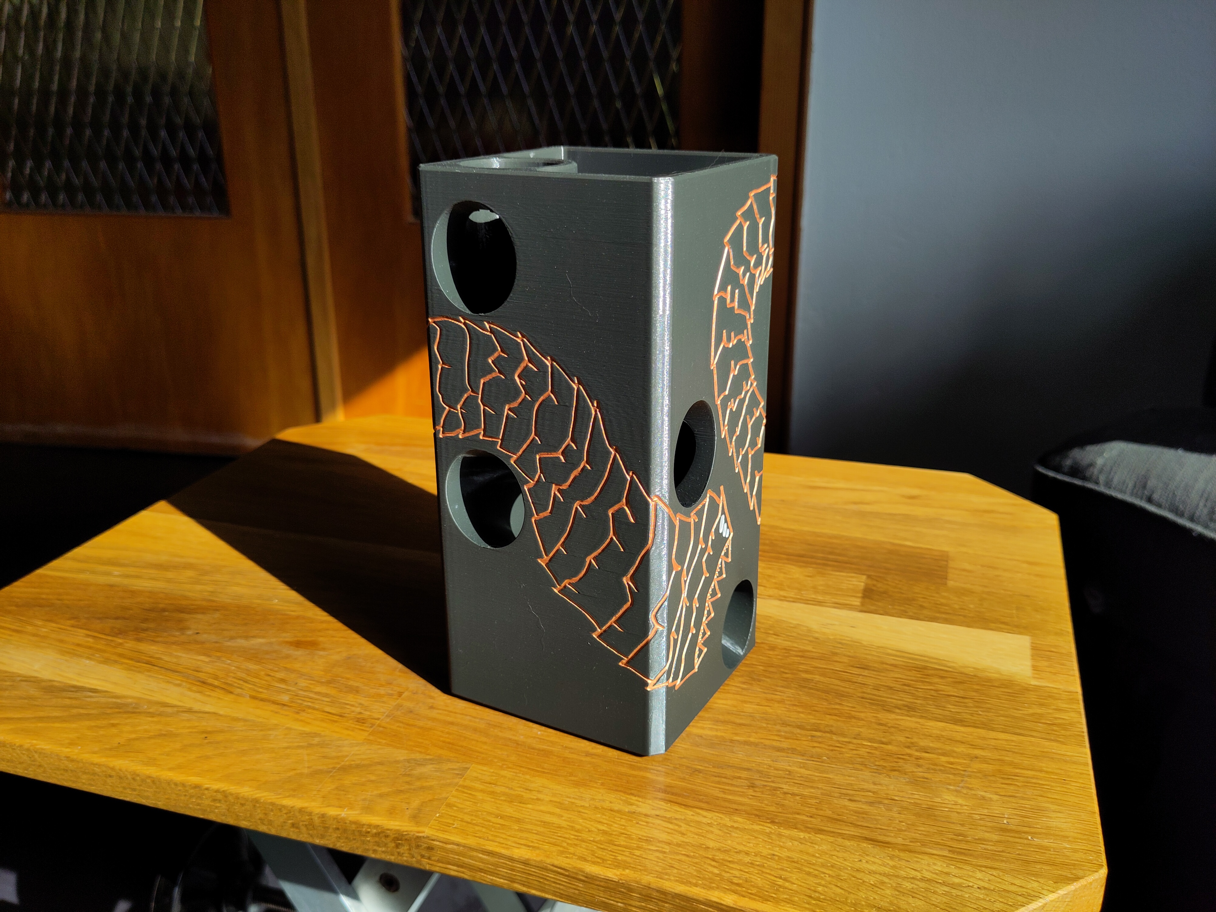 Block Dice Tower -Wurmfutter- — miniatura 4