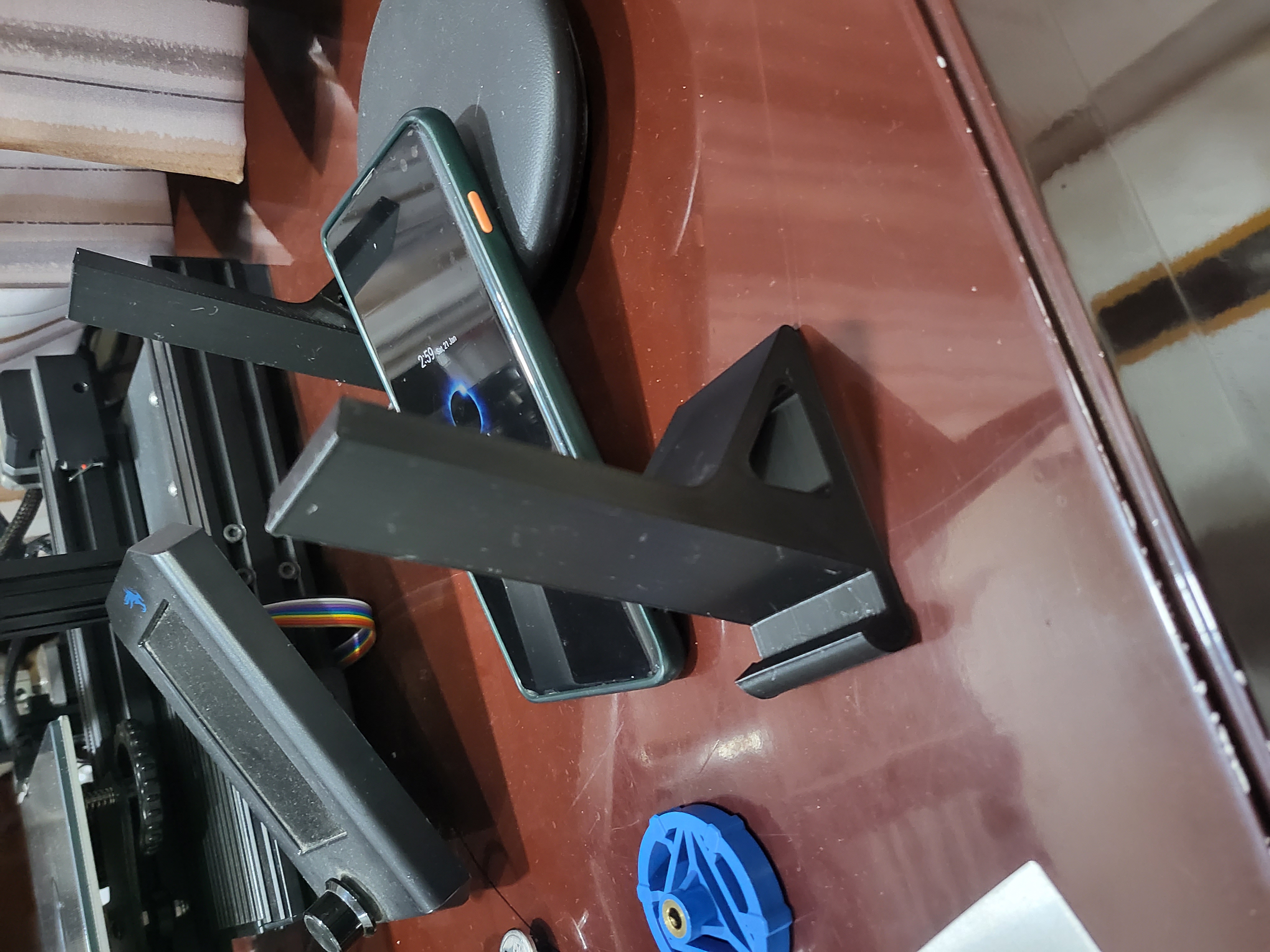 Simple phone stand