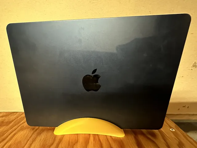 M2 Macbook Air Stand