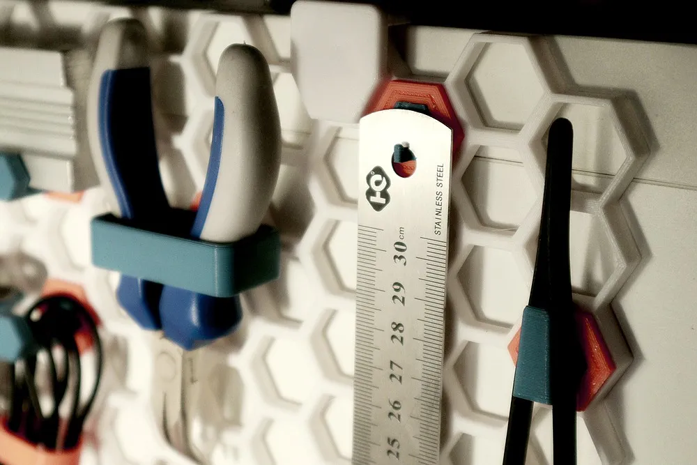 Honeycomb storage wall - Ruler Hook by Emme3D | Download free STL model ...