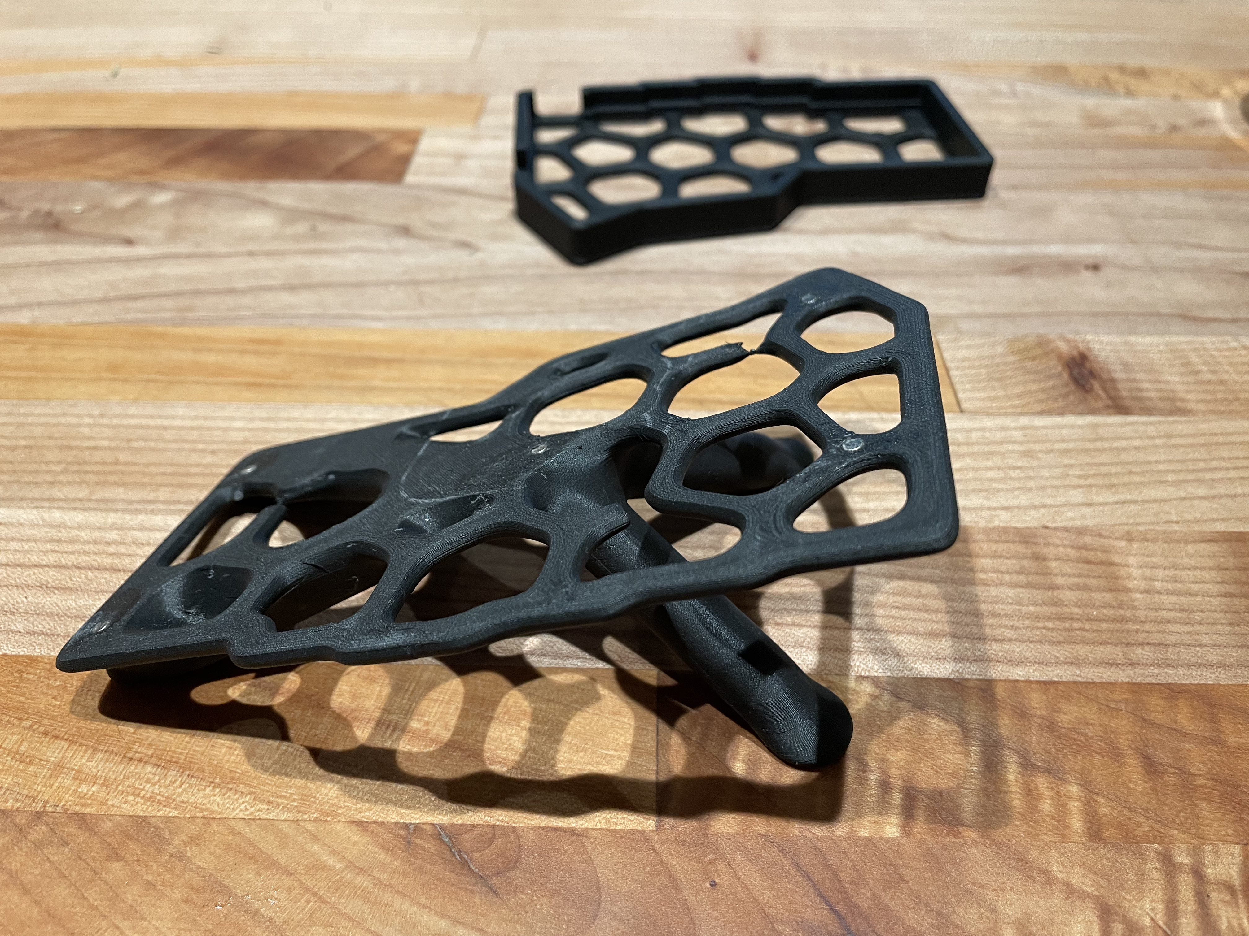 Corne V3 Case with Tented Magnetic Stand