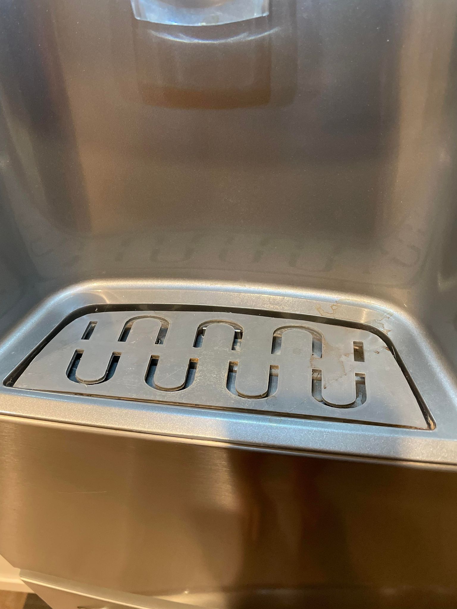 Frigidaire refrigerator water dispenser tray