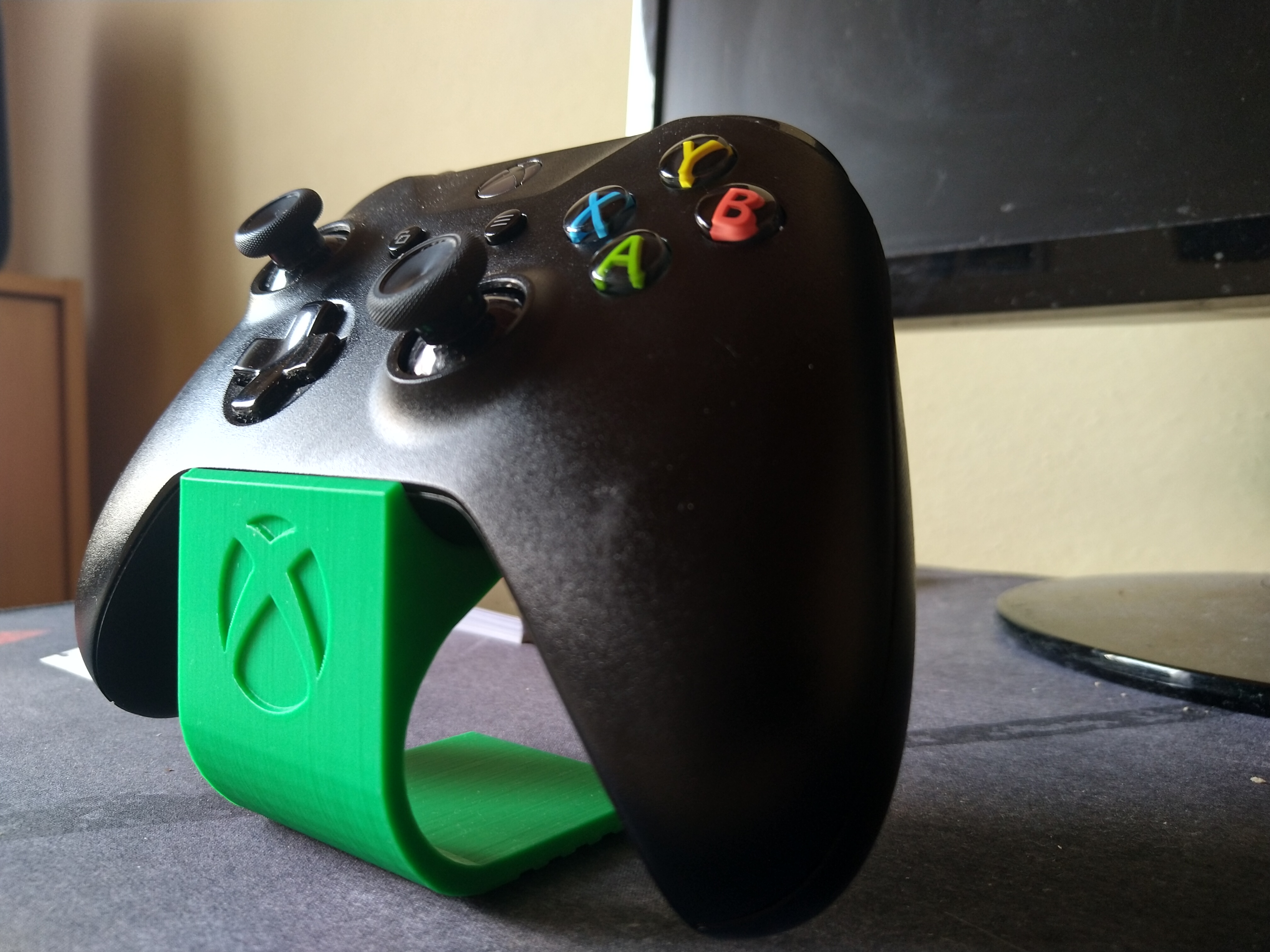 Miniatura 2 do modelo 3D Xbox controller stand