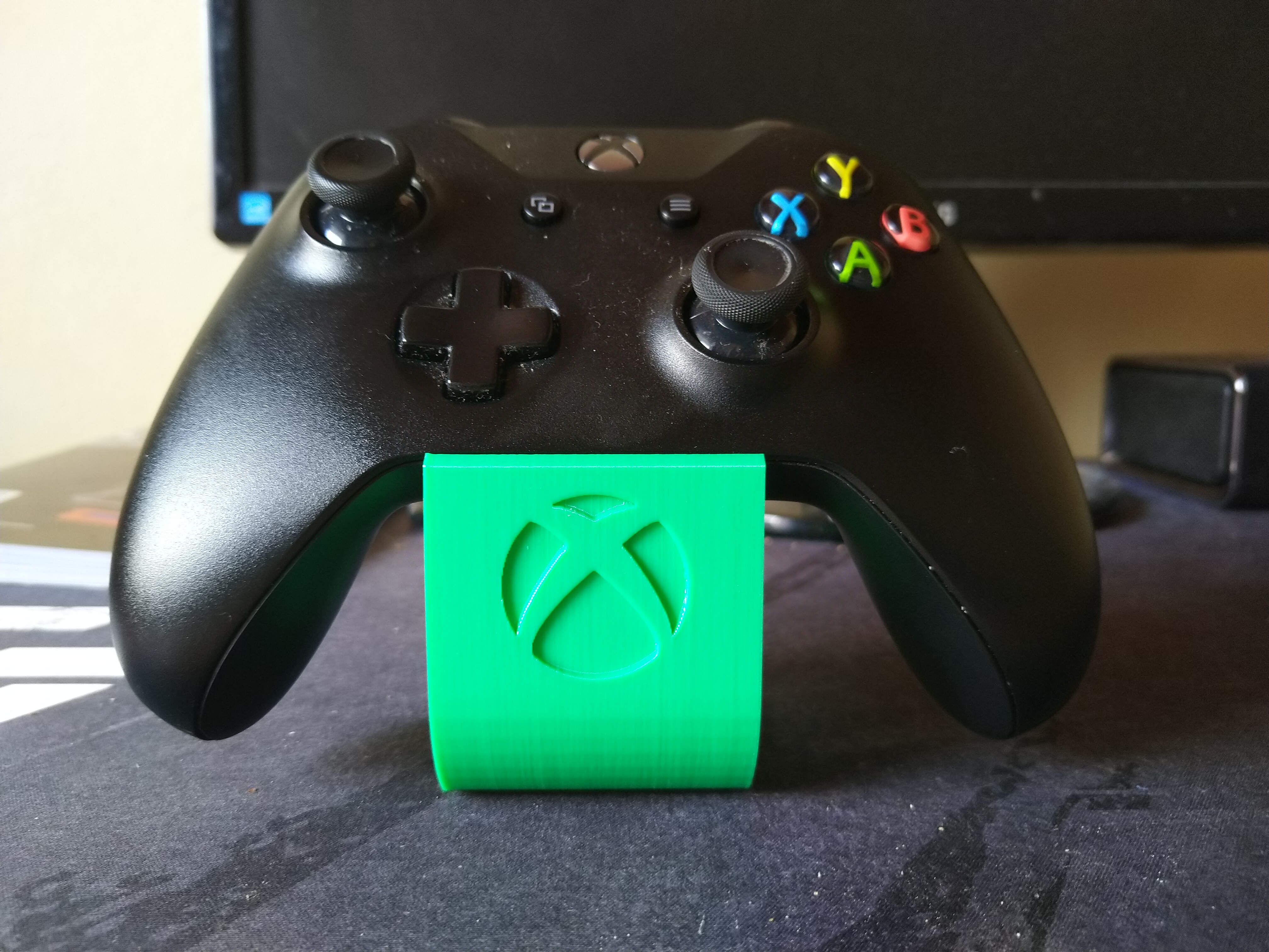Miniatura 3 do modelo 3D Xbox controller stand