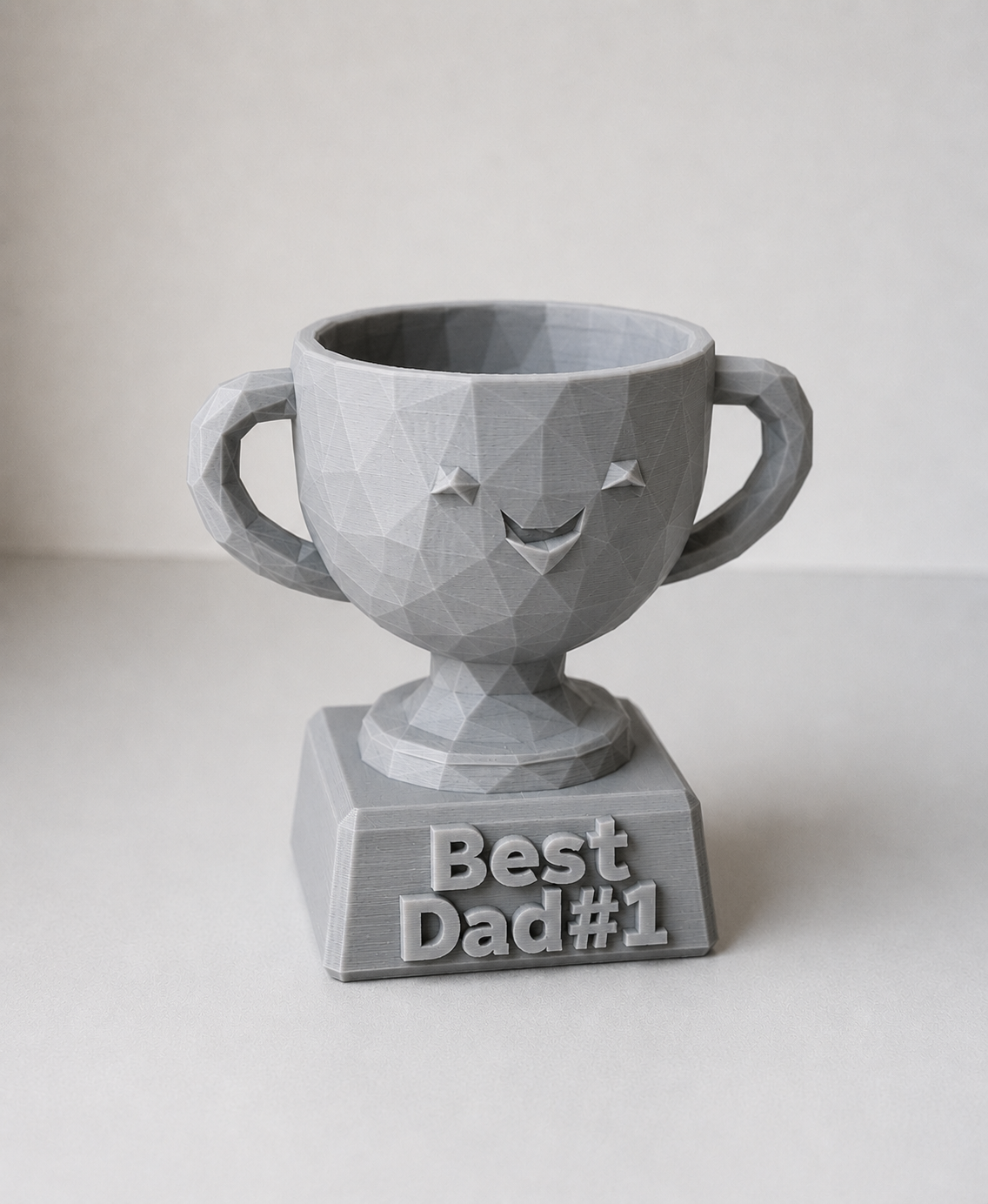 Miniatura 3 do modelo 3D Low Poly Best Dad Trophy