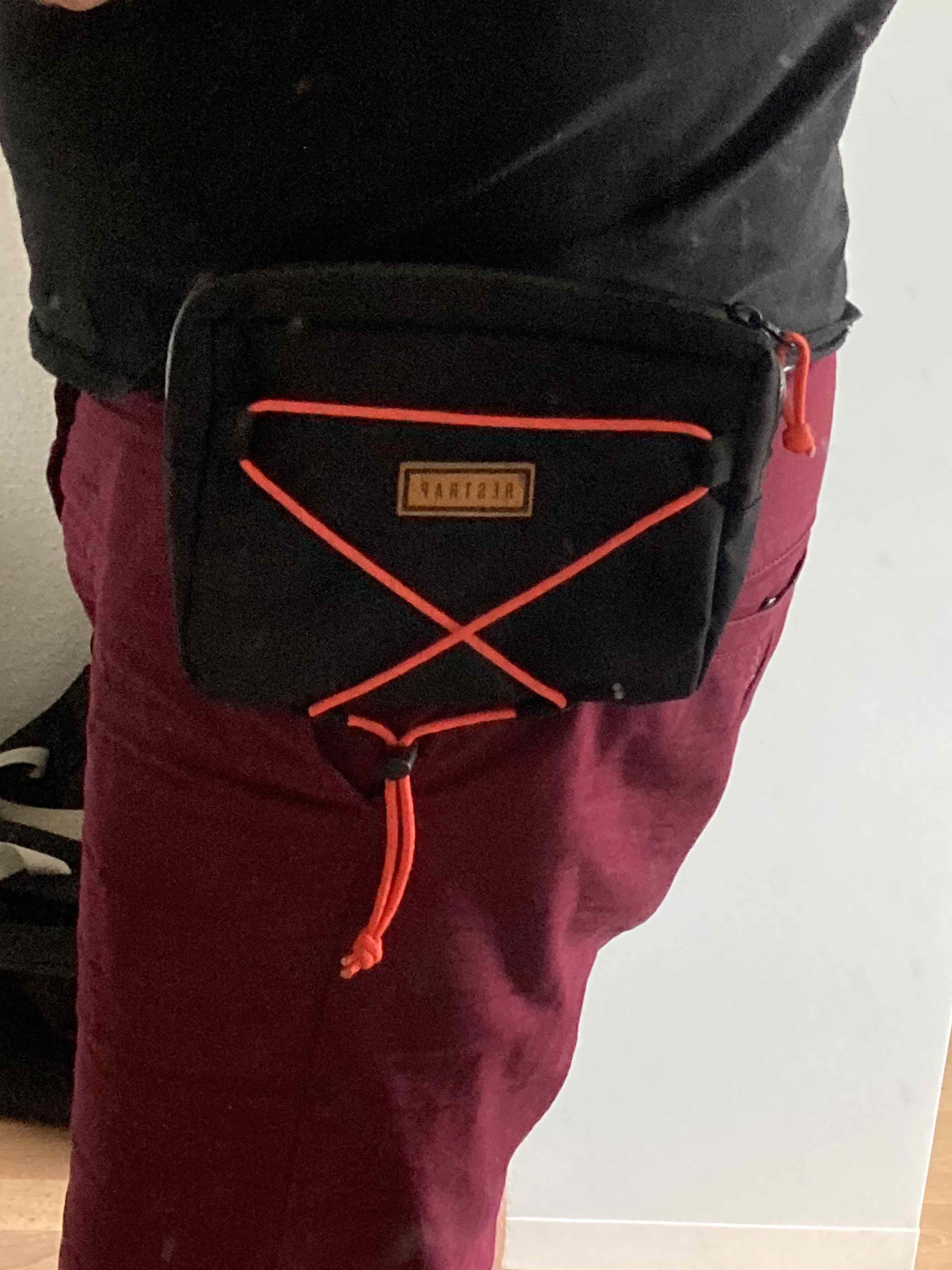 Restrap magnetic pin belt buckle