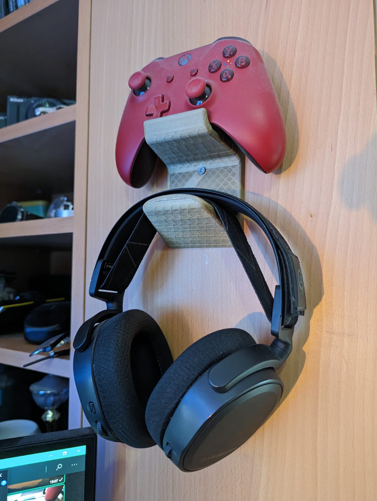 Headphone + controller holder