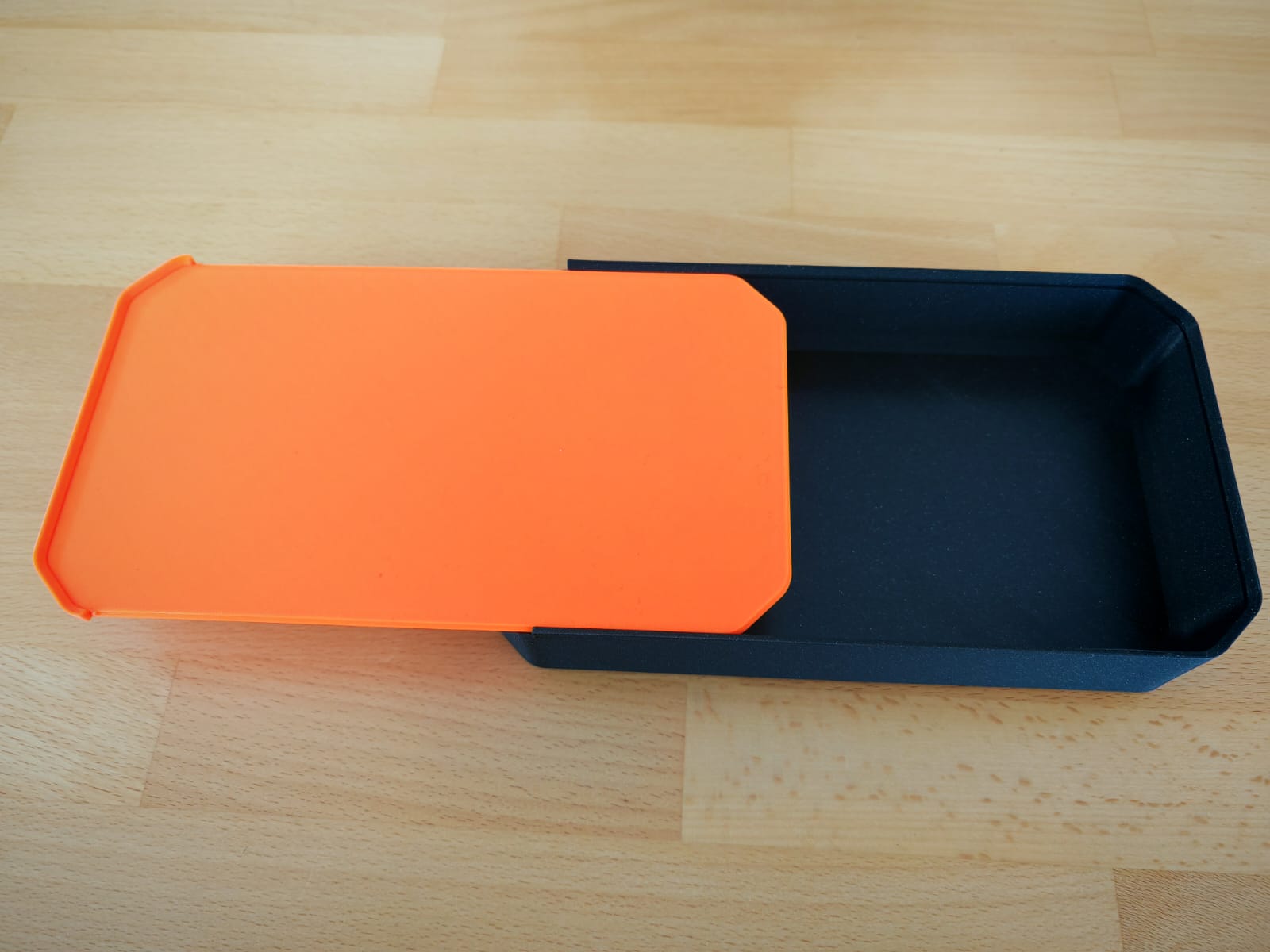 Miniatura 3 do modelo 3D Parametric box with sliding cover, stackable