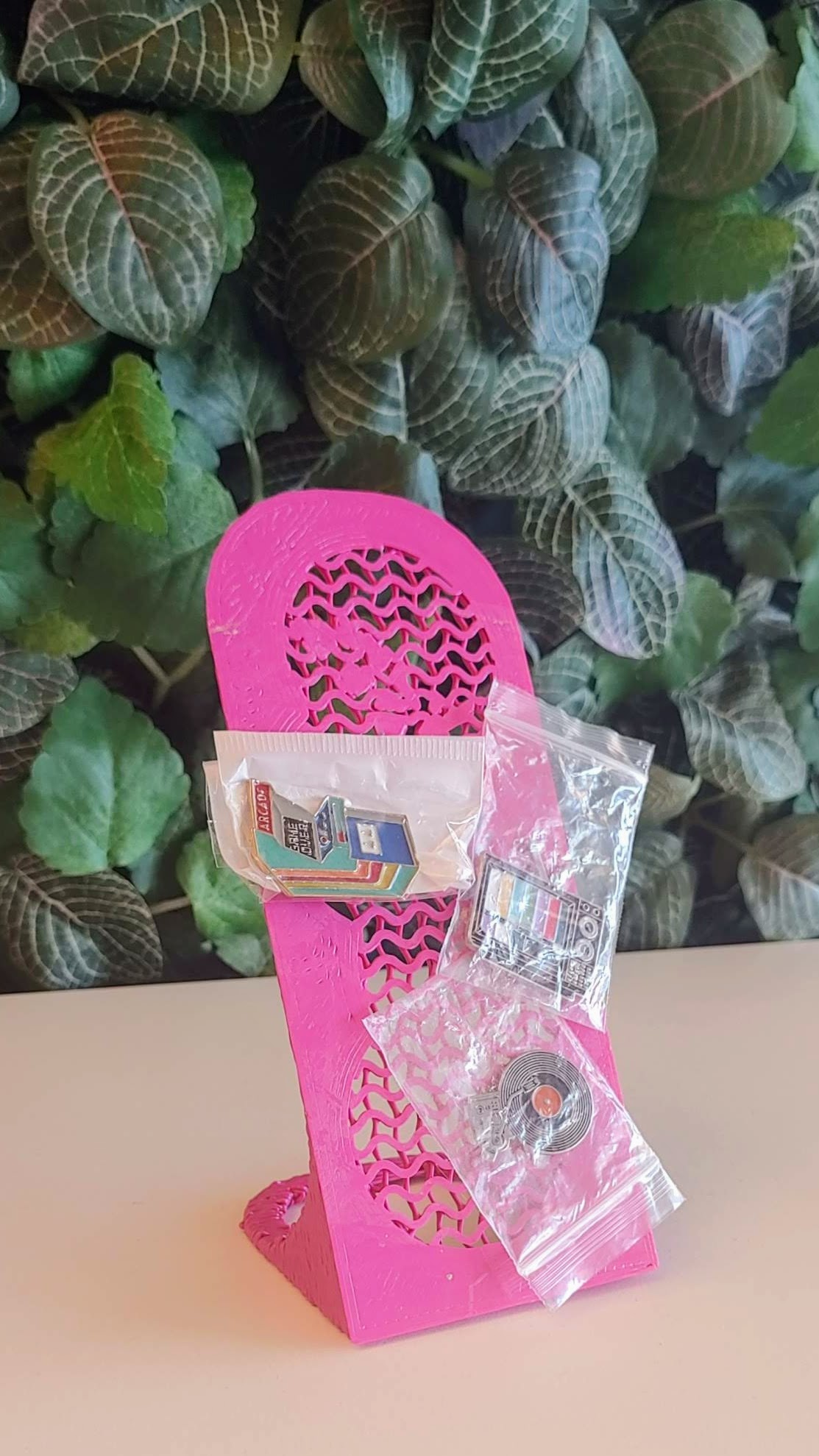 Enamel Pin Holder by Erik Högberg Download free STL model