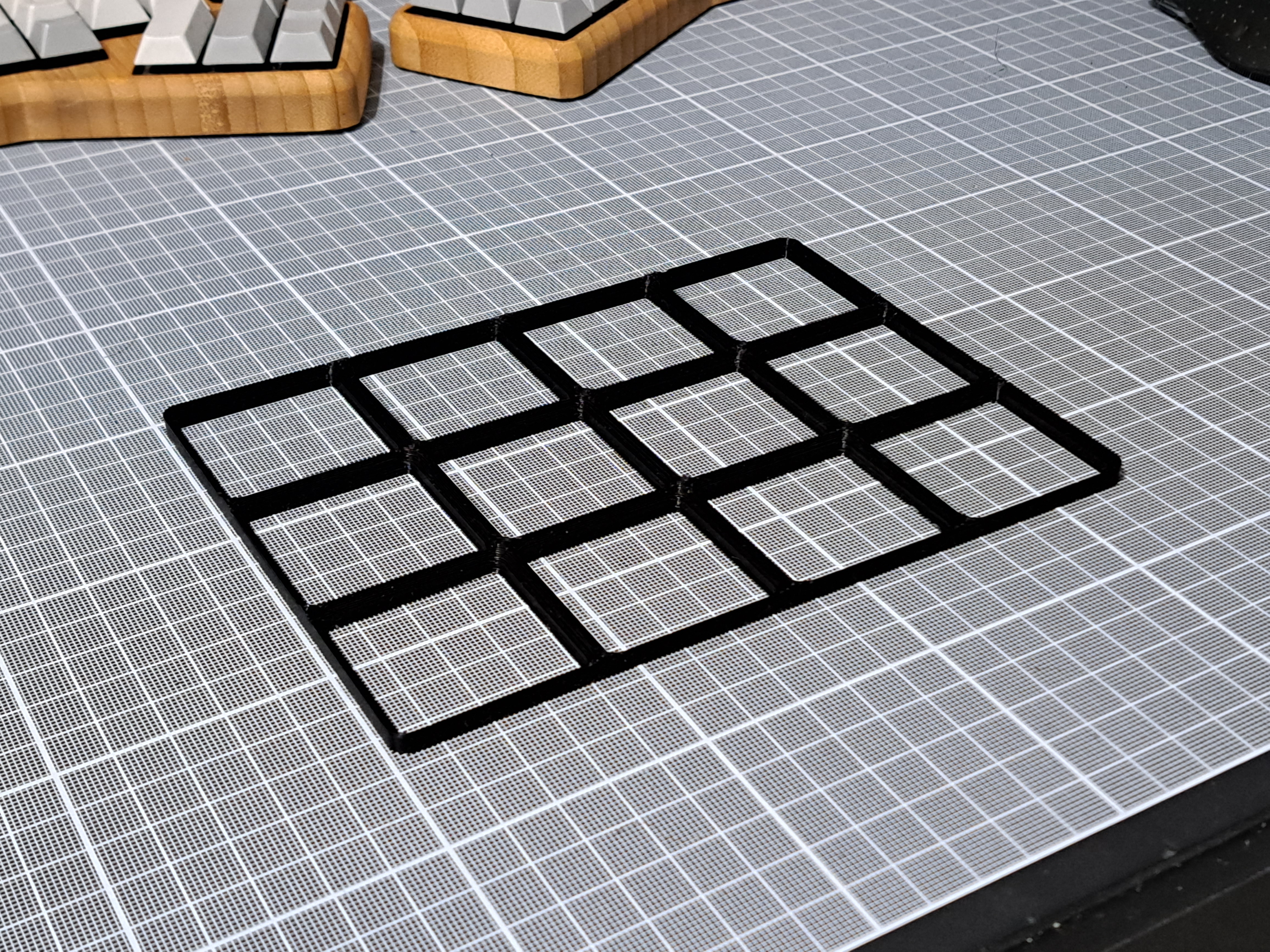 Parametric Gridfinity base plate (FreeCAD file included) 3D model thumbnail