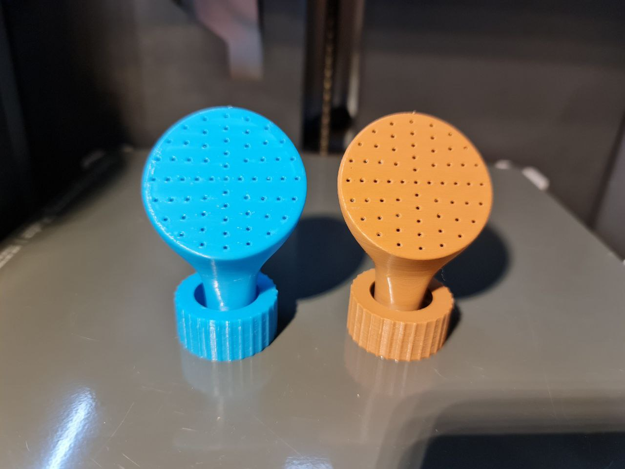 Rinser / water dispenser / watering bottle cap for PETBottles Thread