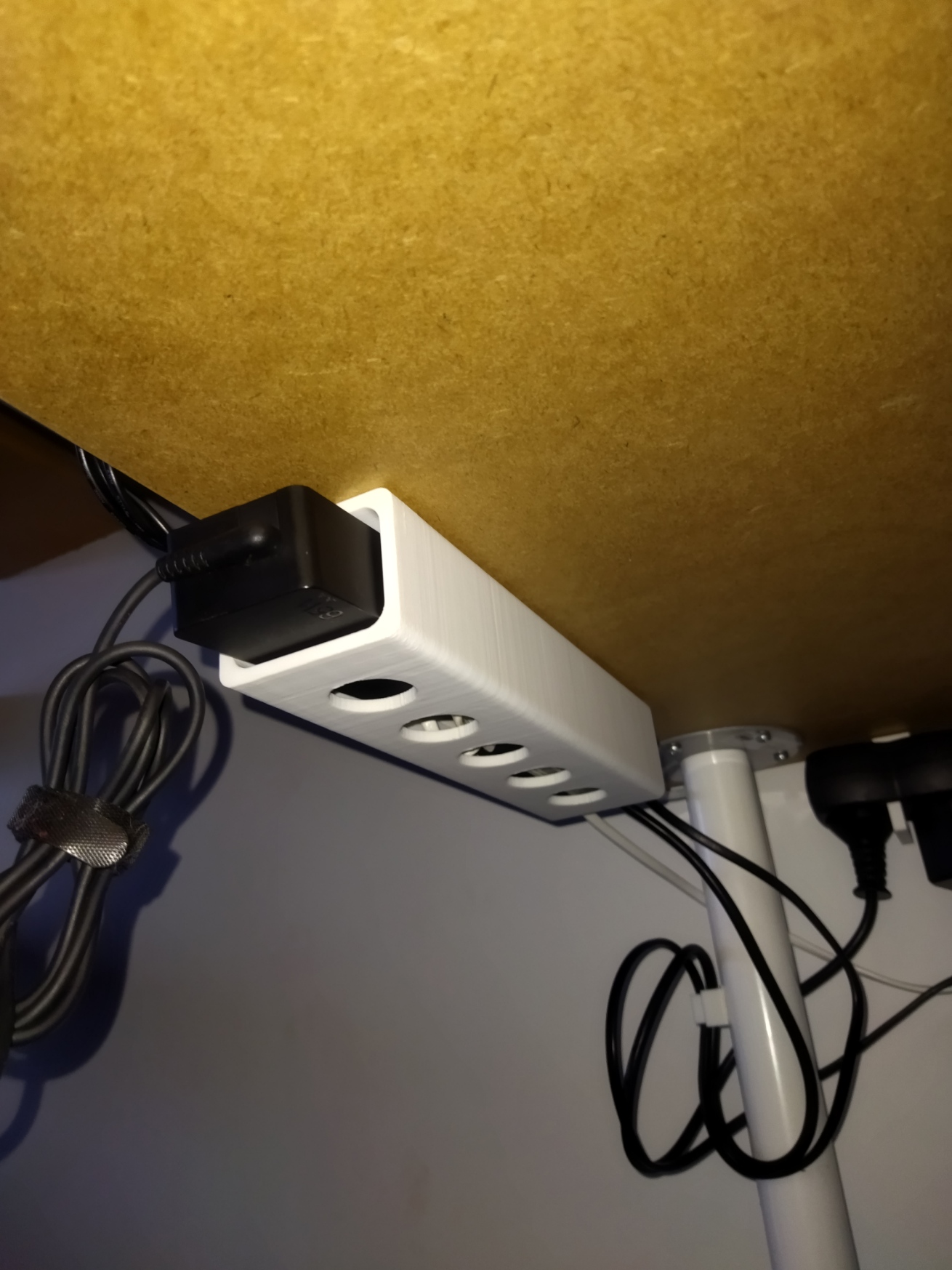 IKEA Linnmon Table Cable Management by ap.engineering Download free