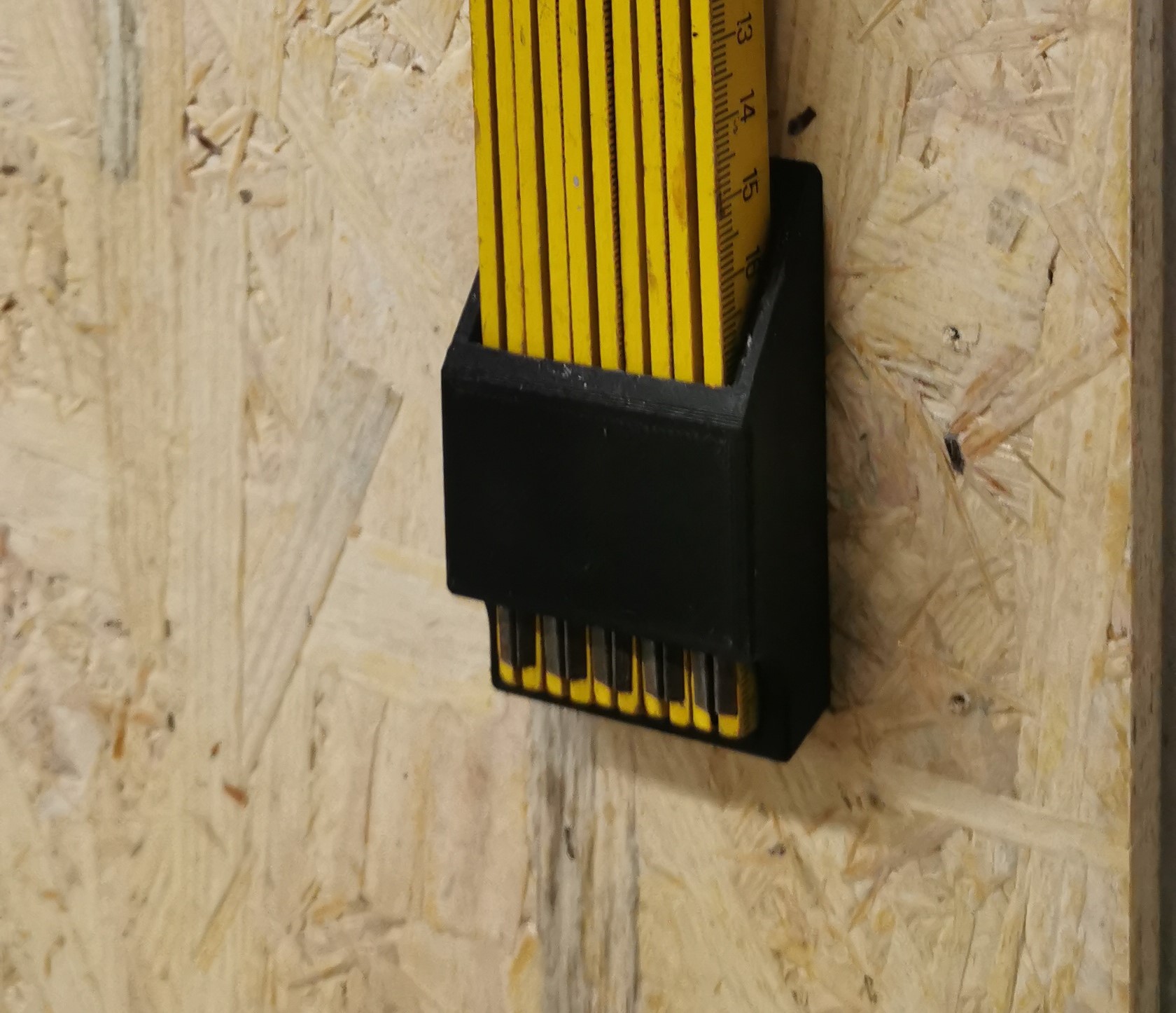 Folding Ruler Holder (parametric)