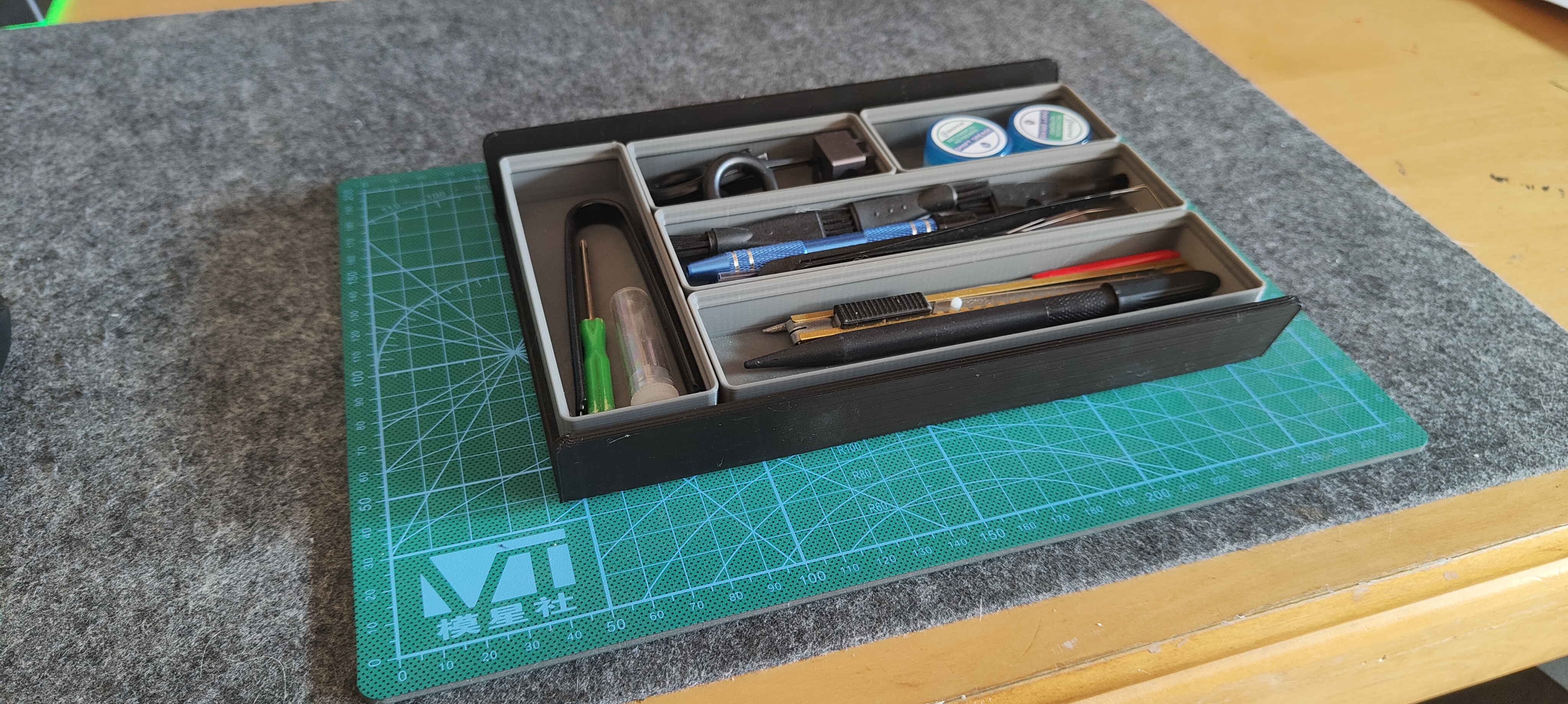Gridfinity Desk Tray