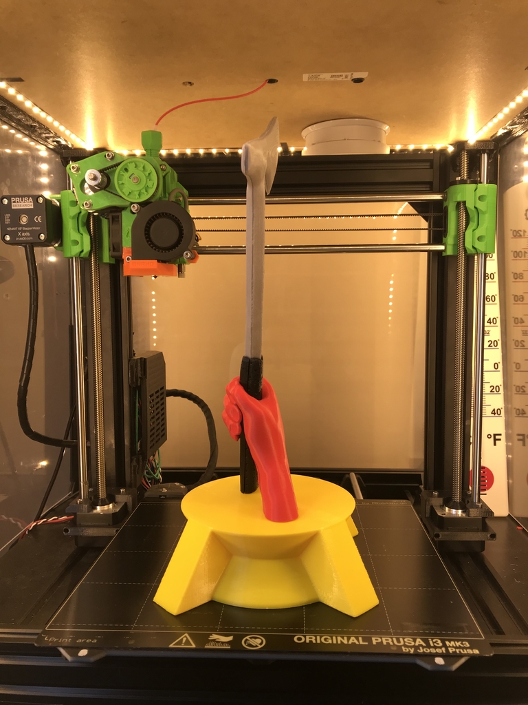 Miniatura 2 do modelo 3D Axe Throwing Trophy