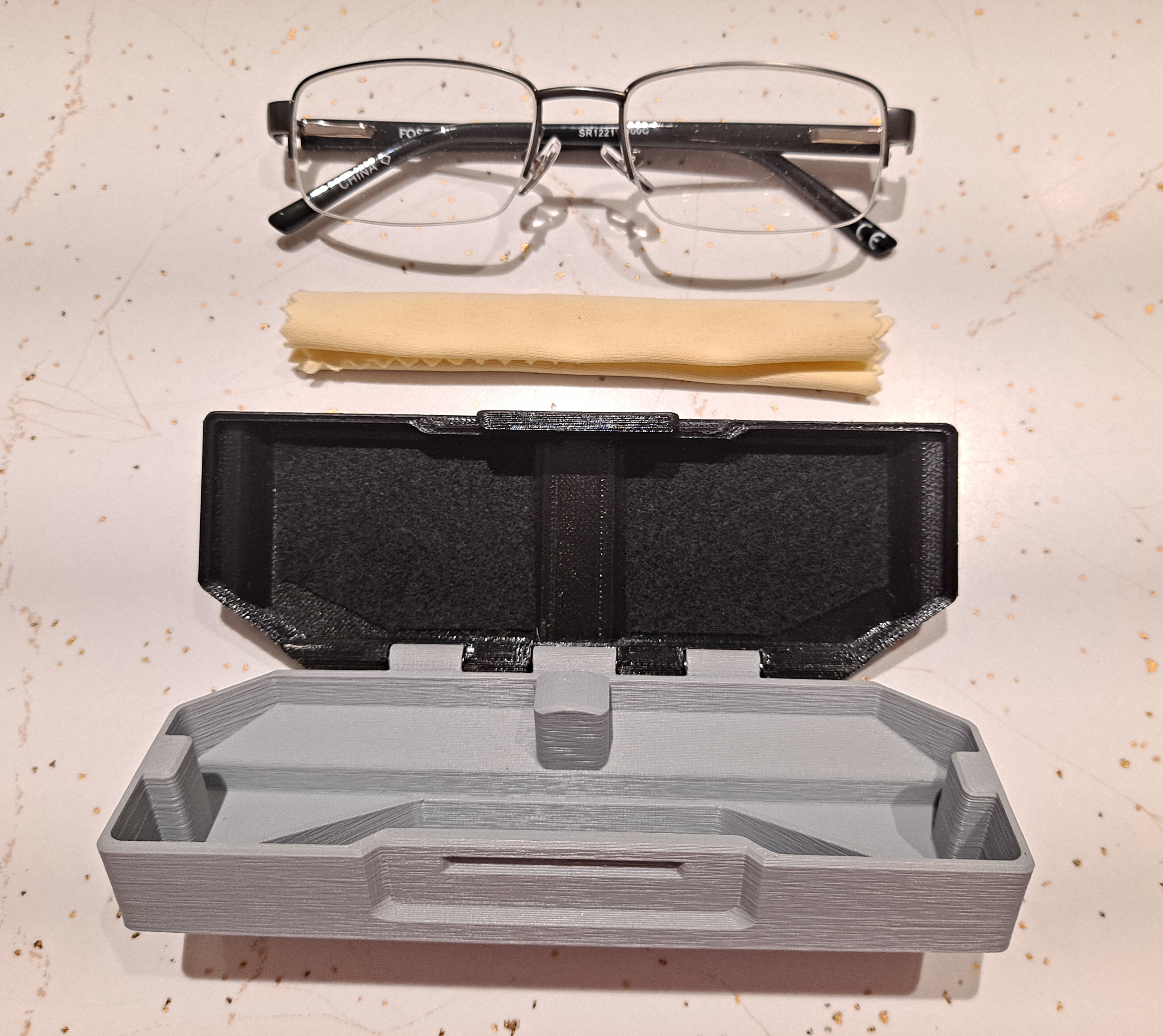 Reading glasses case