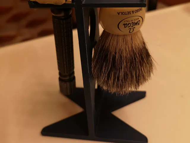 Shaving Stand