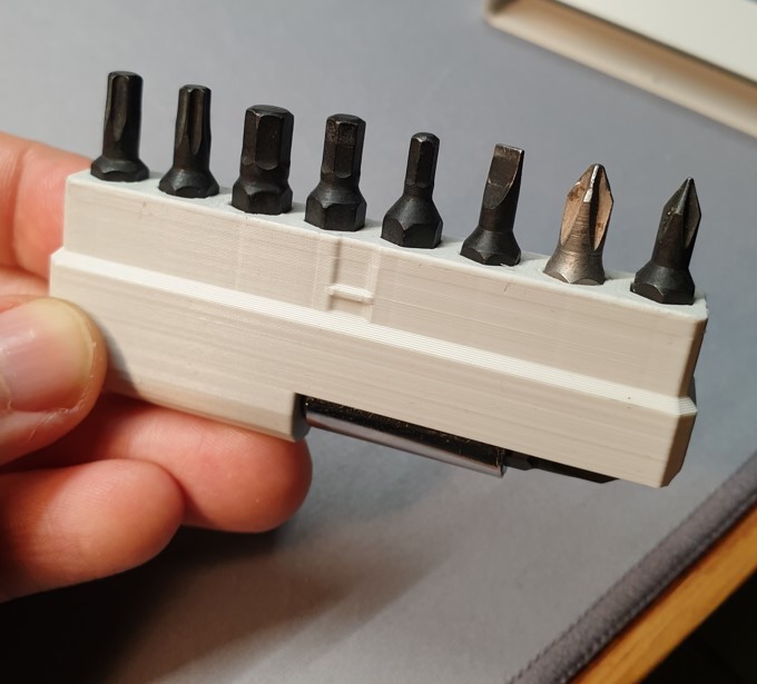 EDC Bit Case / Screwdriver Handle by David Hannu Download free STL