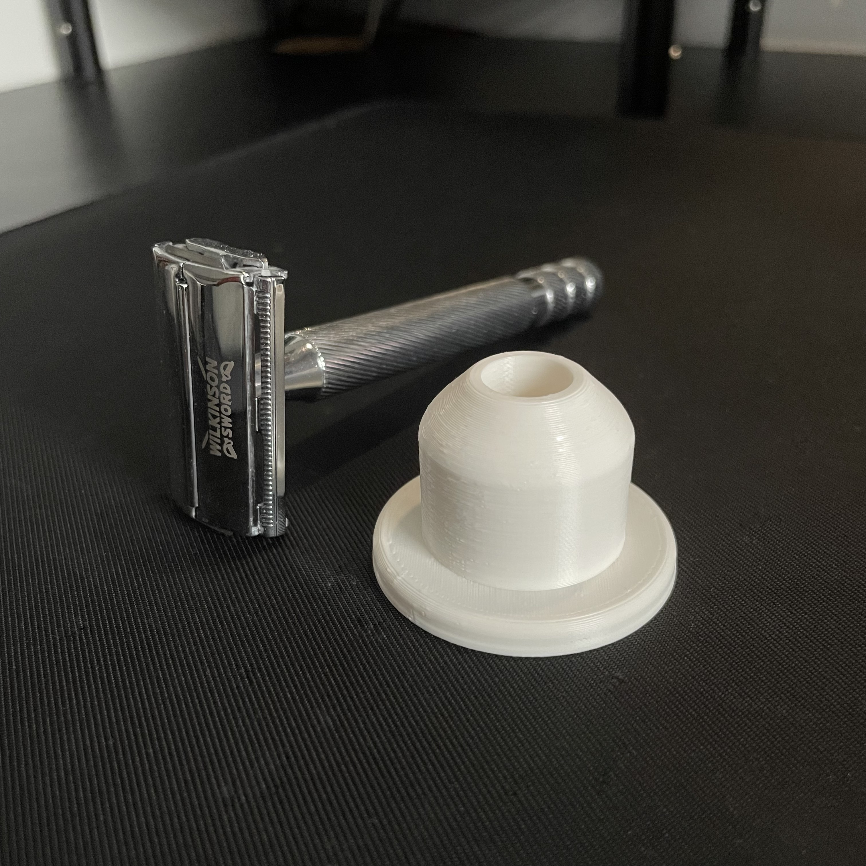 Wilkinson Sword: Safety Razor Stand