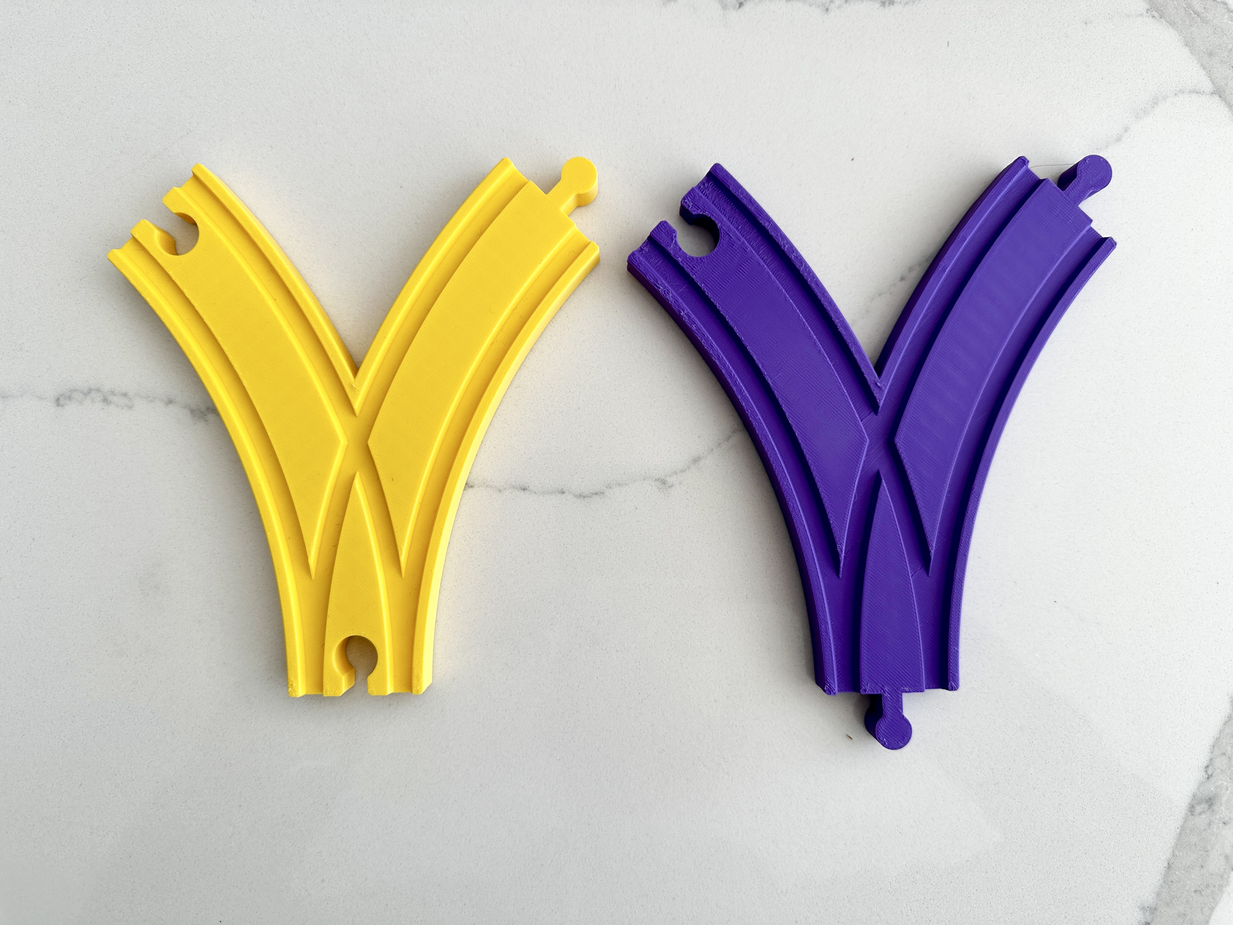 Split Y Loop Connector for Brio Train Tracks