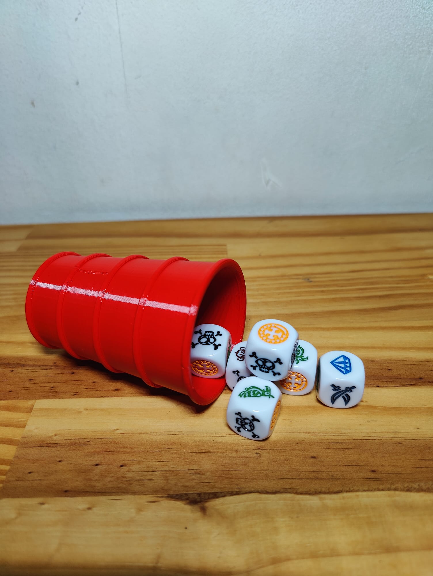 Dice Throwing Cup