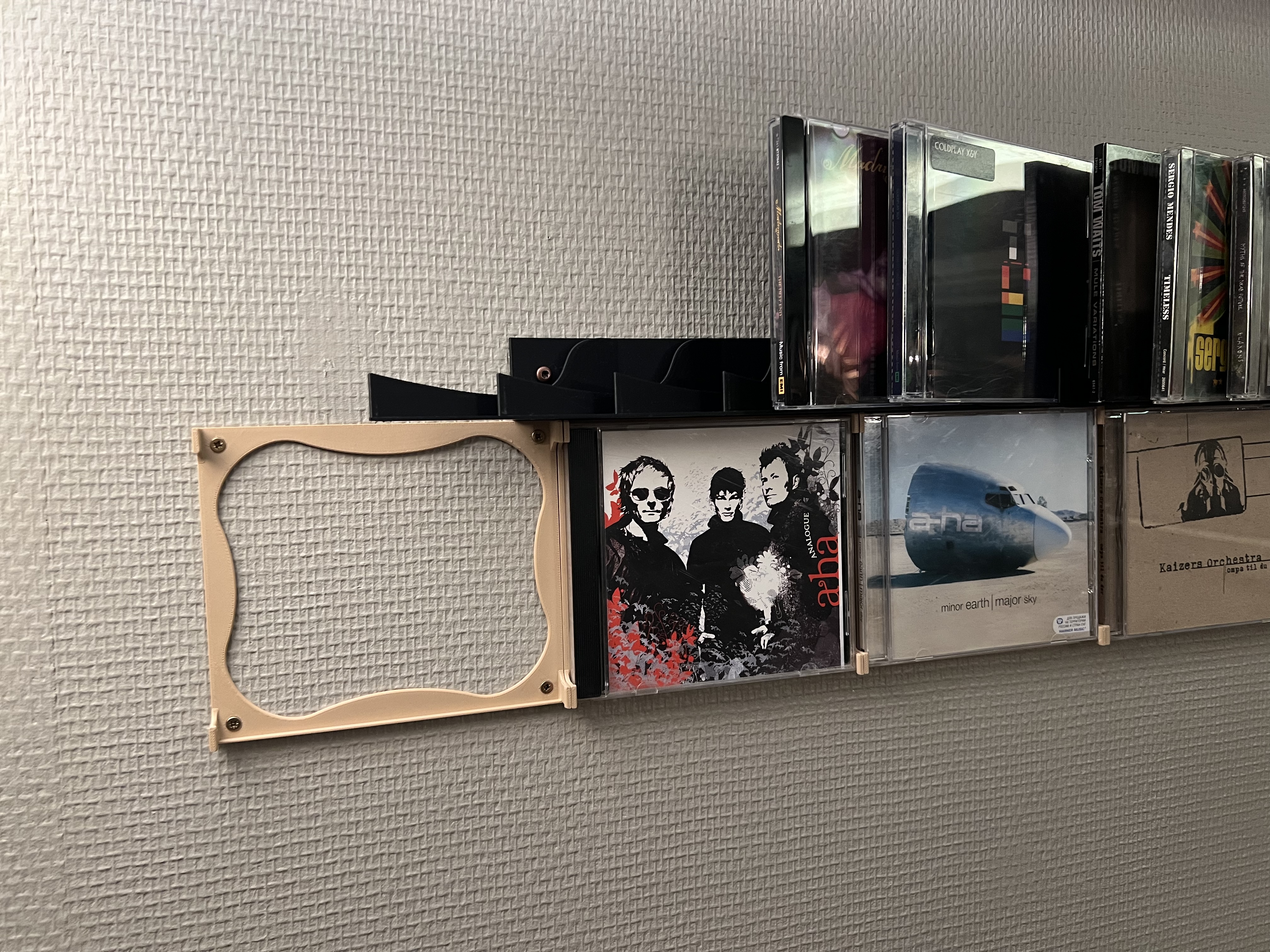 Miniatura 4 do modelo 3D CD rack / shelf / holder