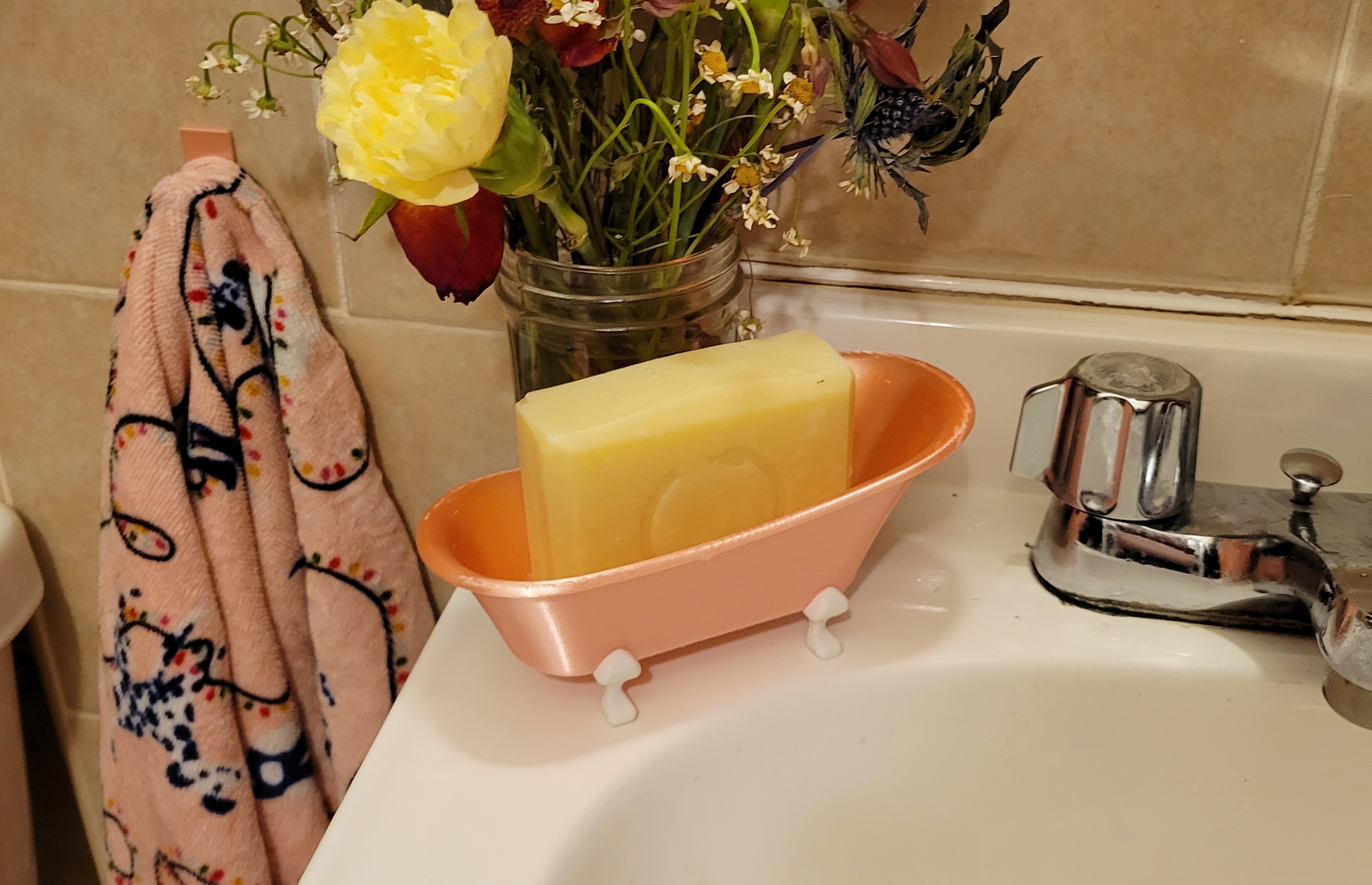 Clawfoot bathtub (soap holder) by Comrade_Zach Download free STL