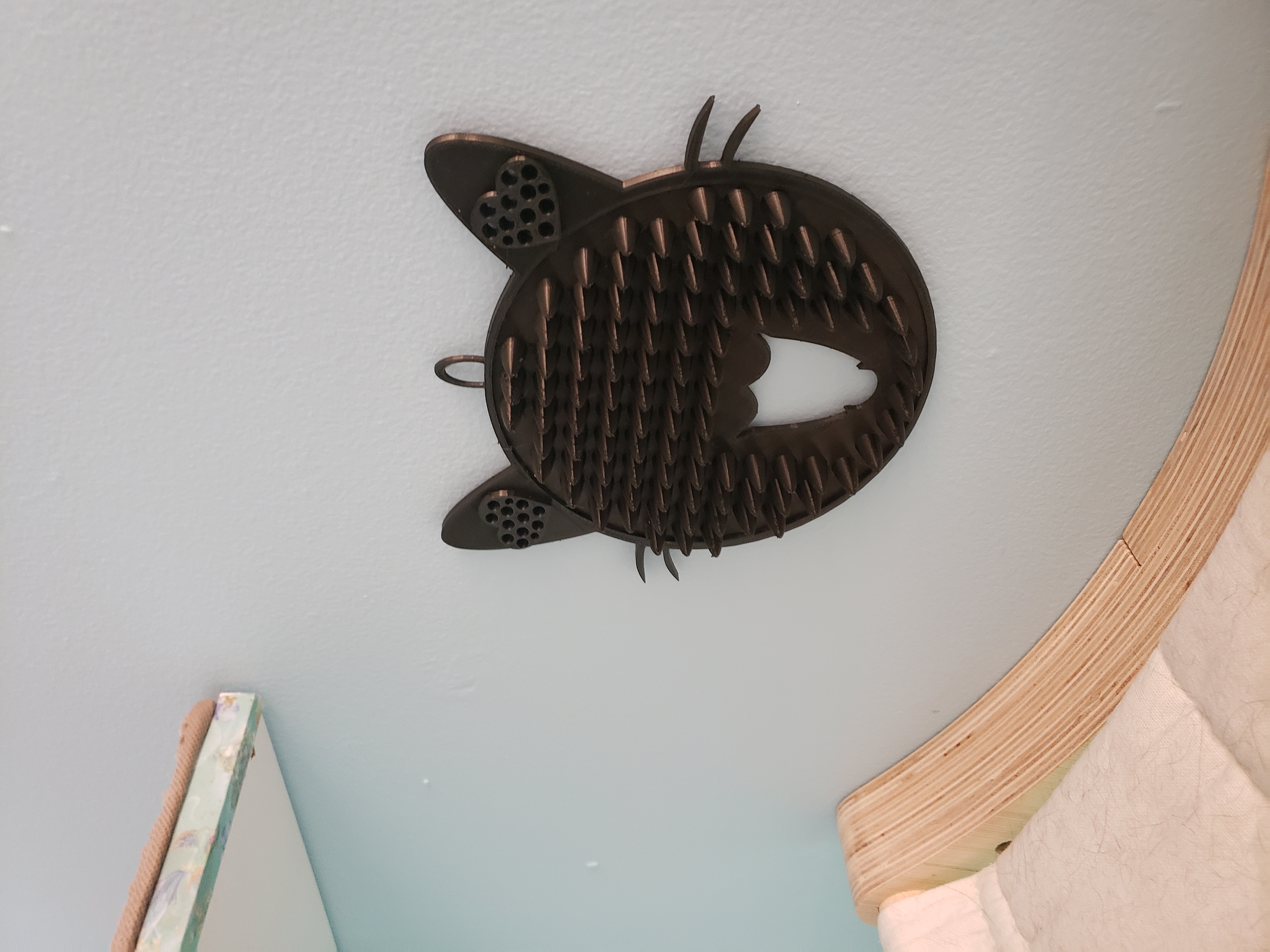 Cat Scratching Wall Comb