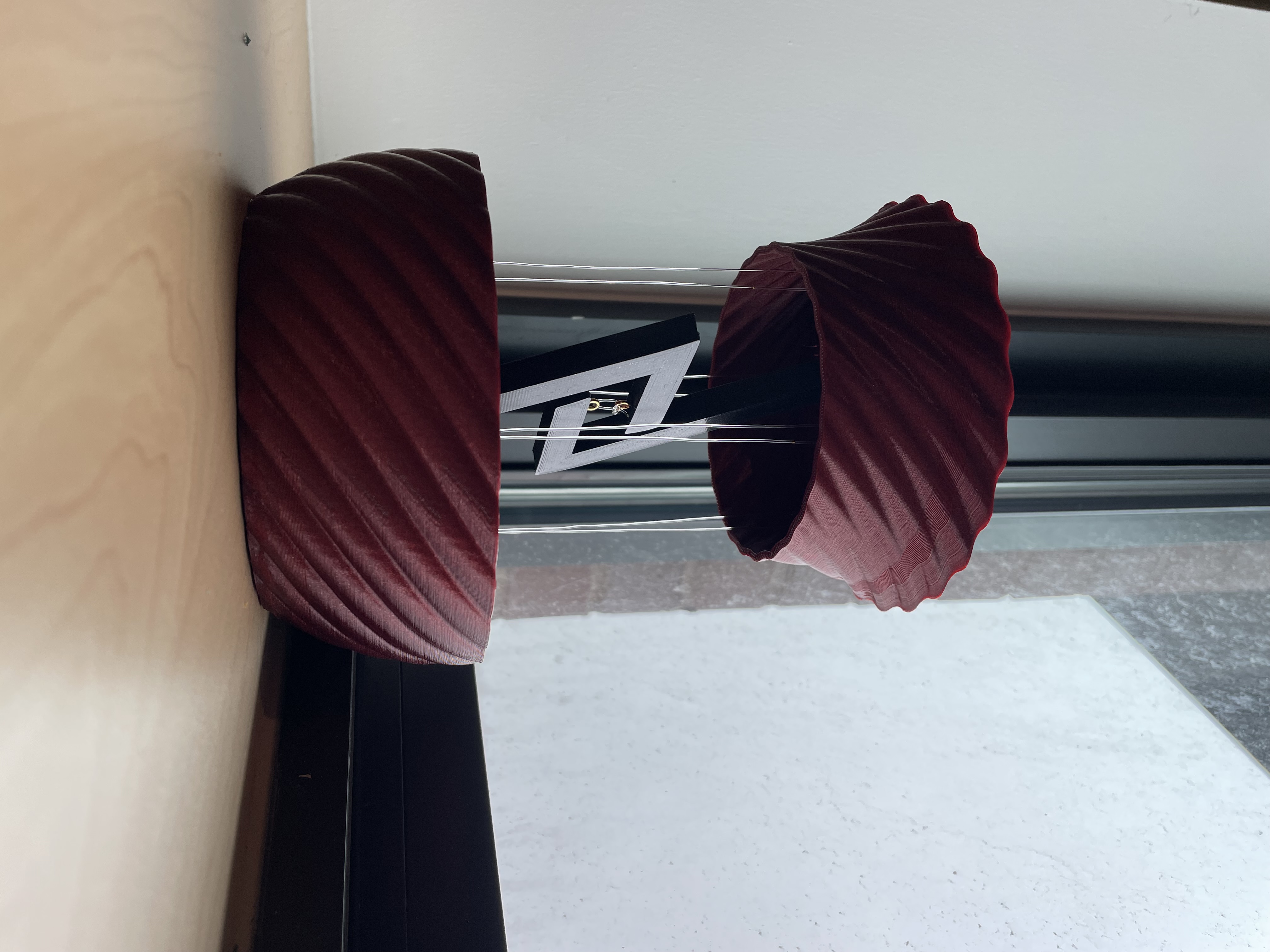 Tensegrity Vase Table