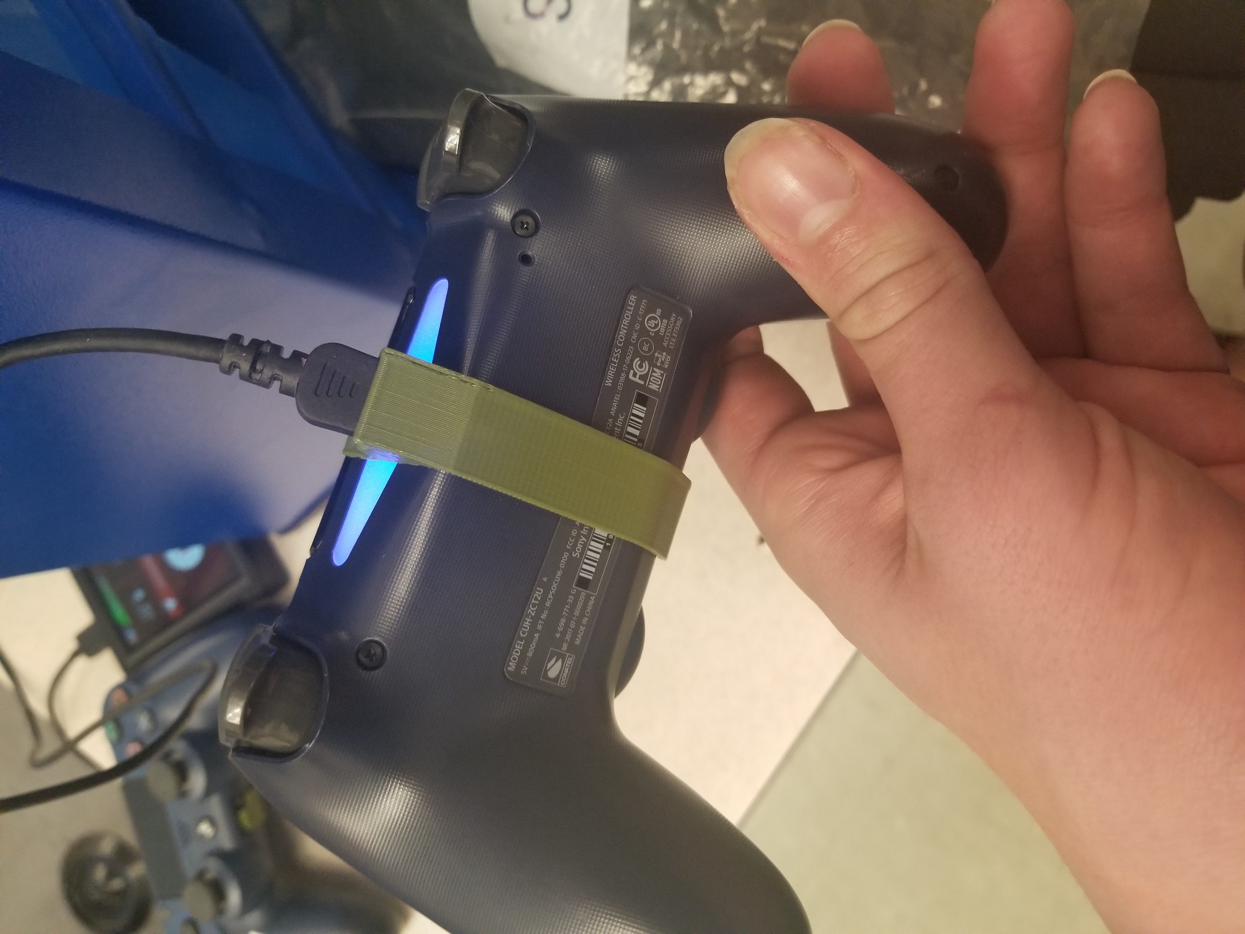 Dualshock 4 cable strain releif