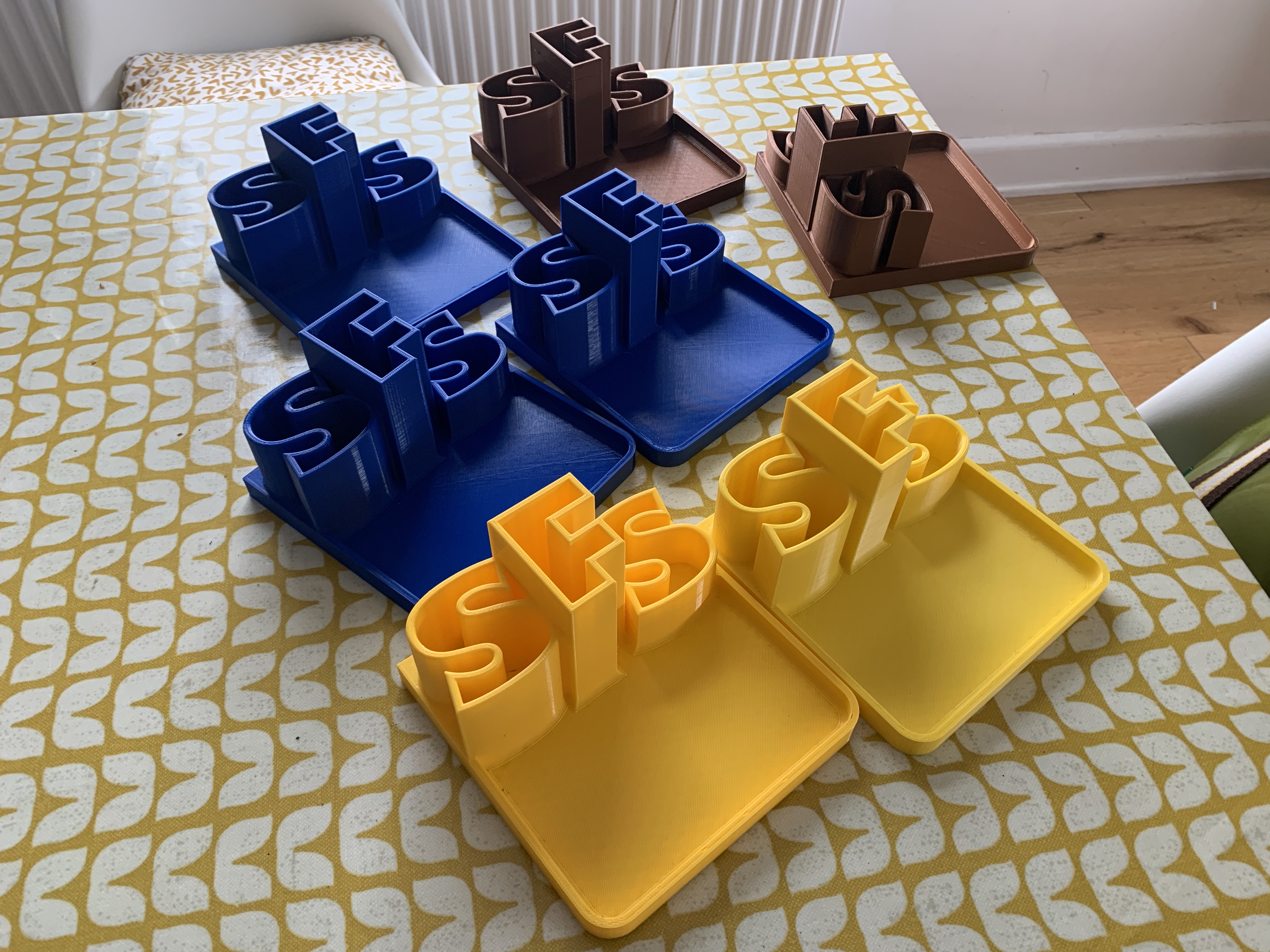 Teachers Desk Tidy