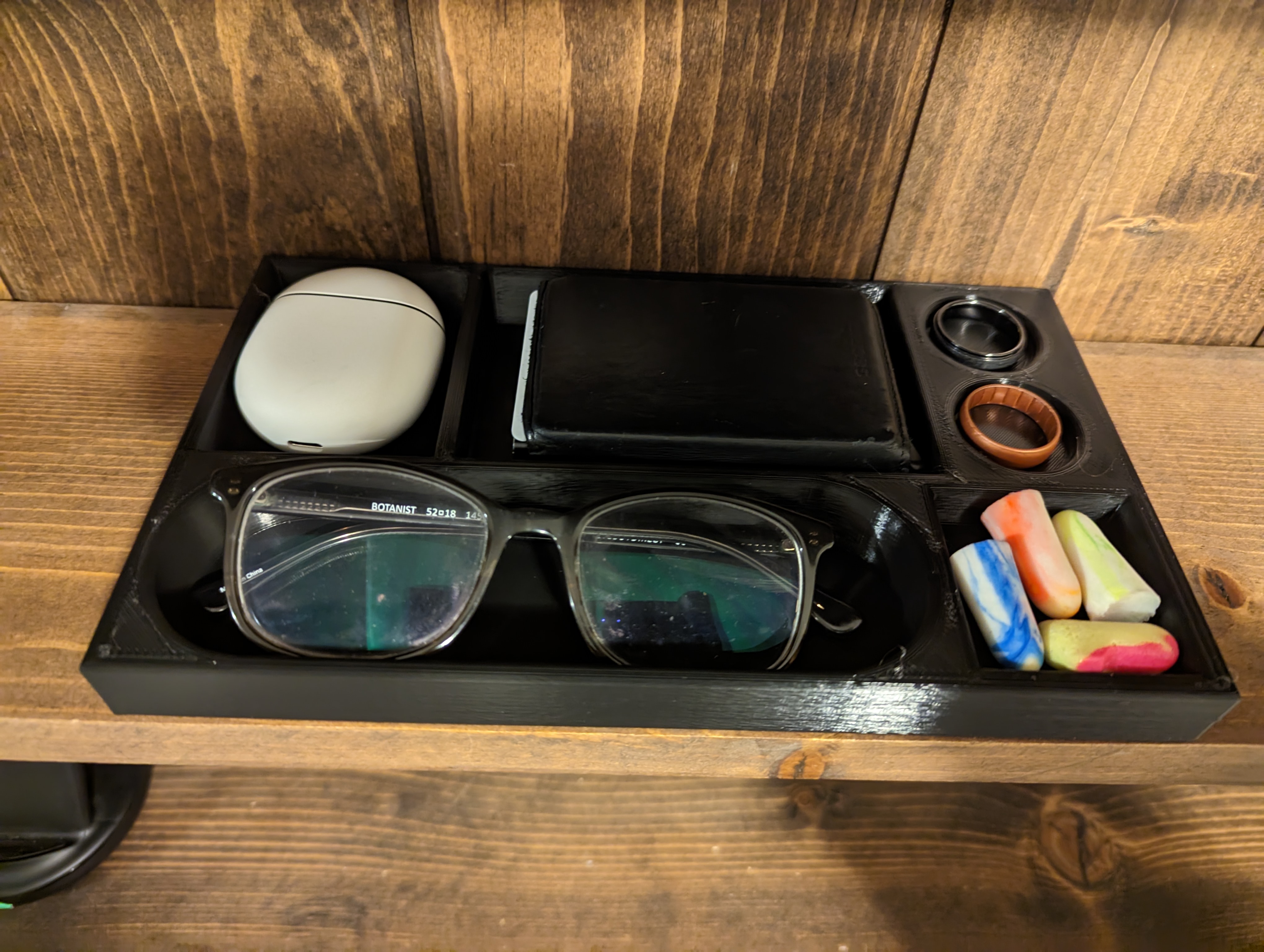 Miniatura 2 do modelo 3D Bedside Table Organizer