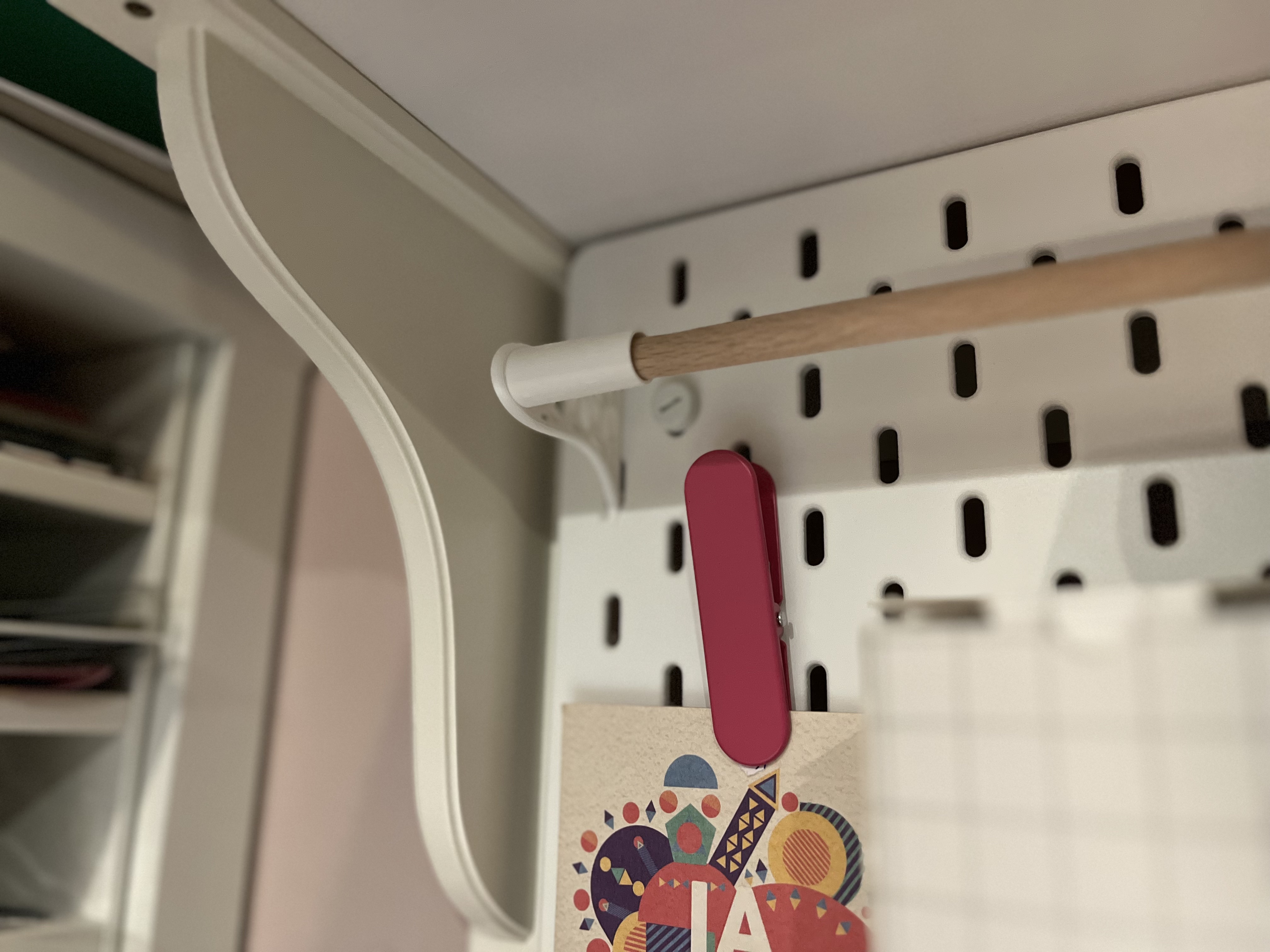 SKADIS roll holder & hanger for tapes or wrapping paper