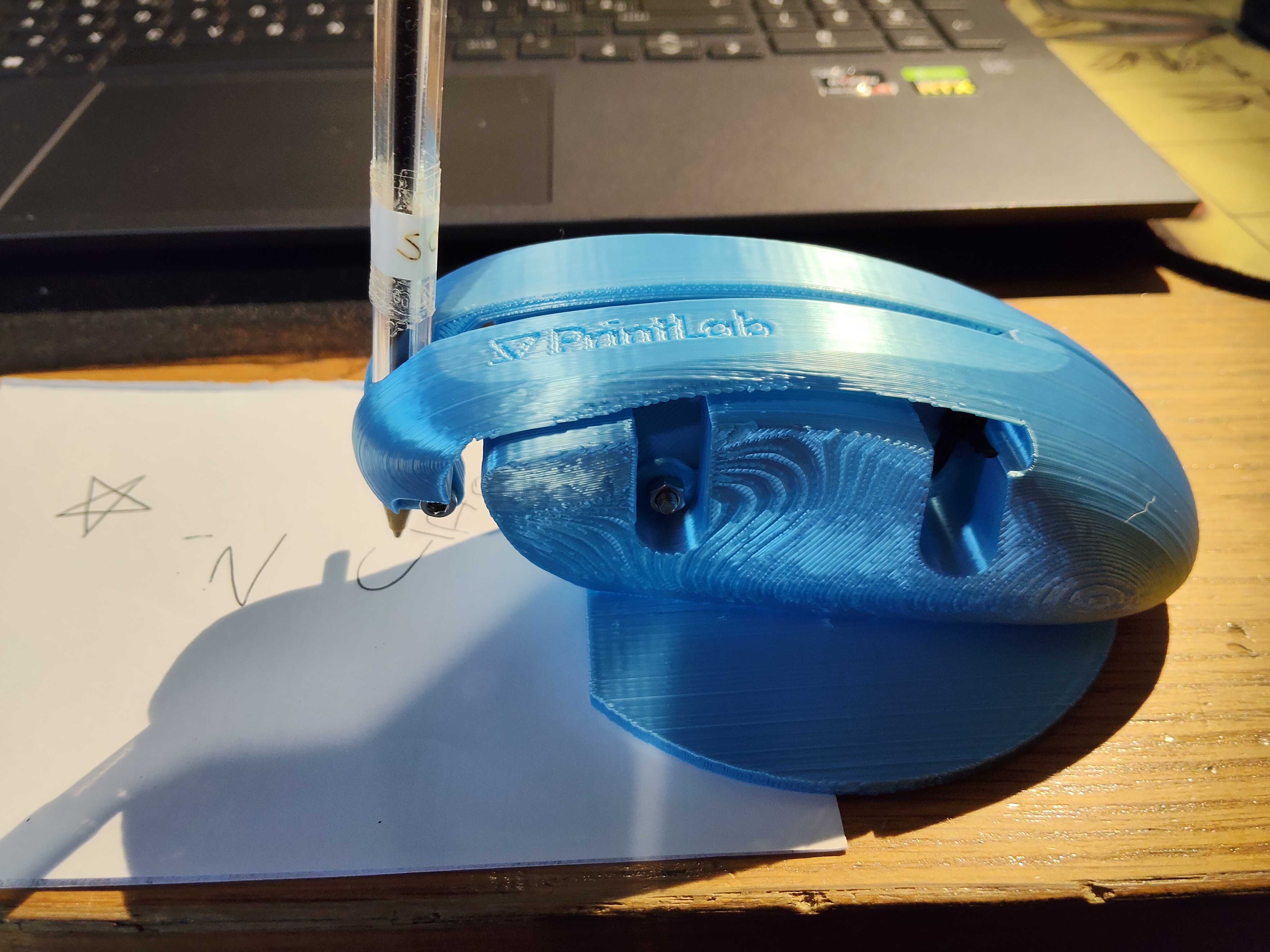 Writing and drawing assistive device